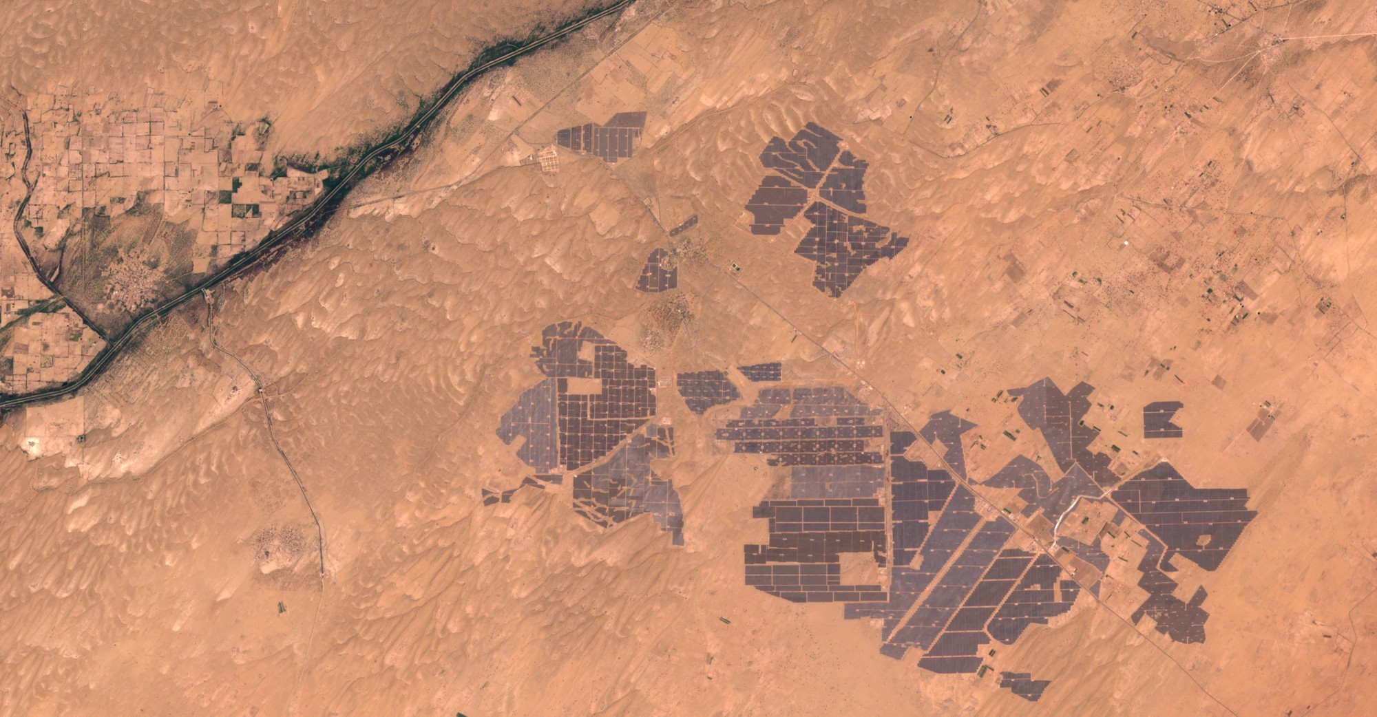 Badlah-Solarpark aus dem Orbit gesehen