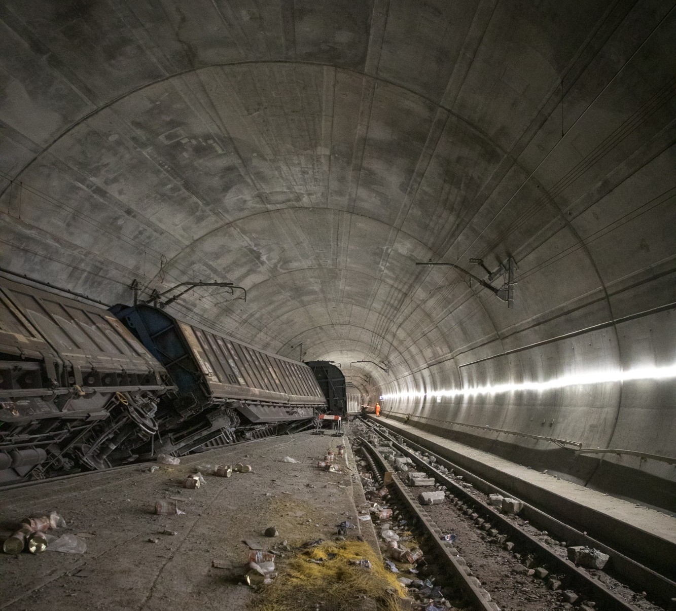 Zugsentgleisung im Gothardbasistunnel