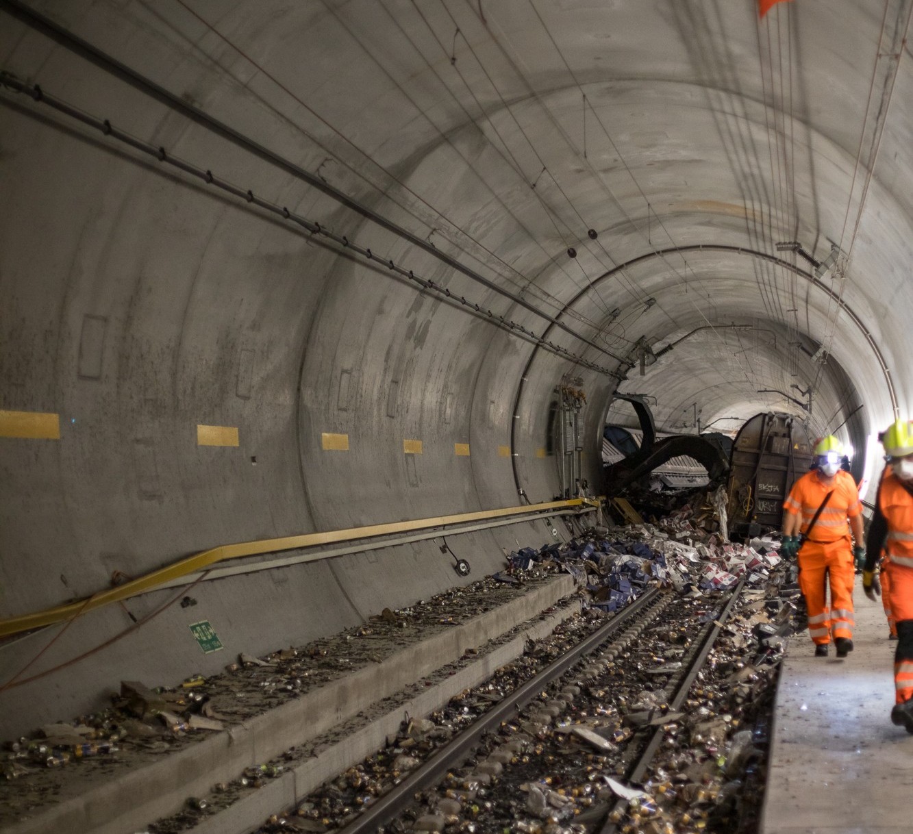 Entgleister Zug im Gotthardbasistunnel