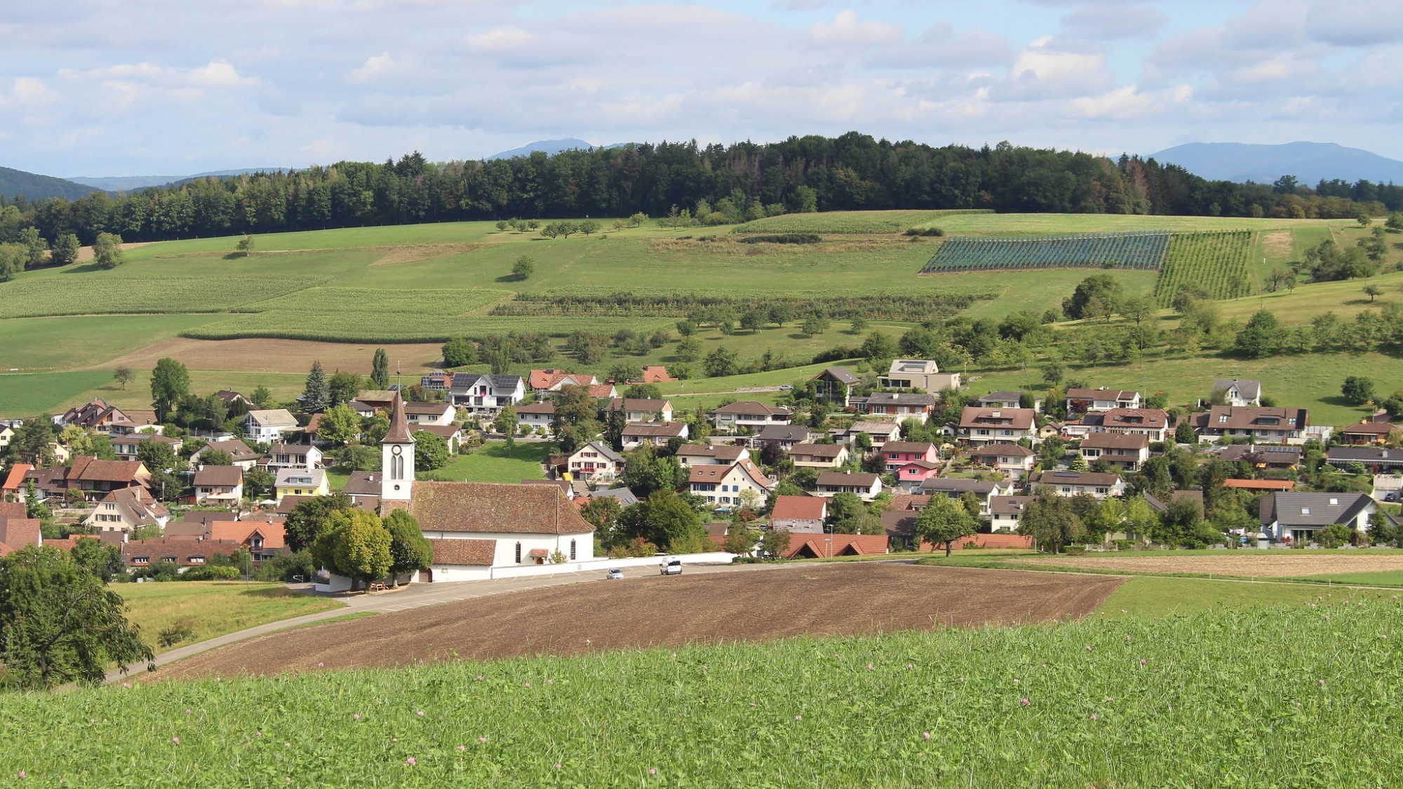 Arisdorf mit Reformierte Kirche Arisdorf