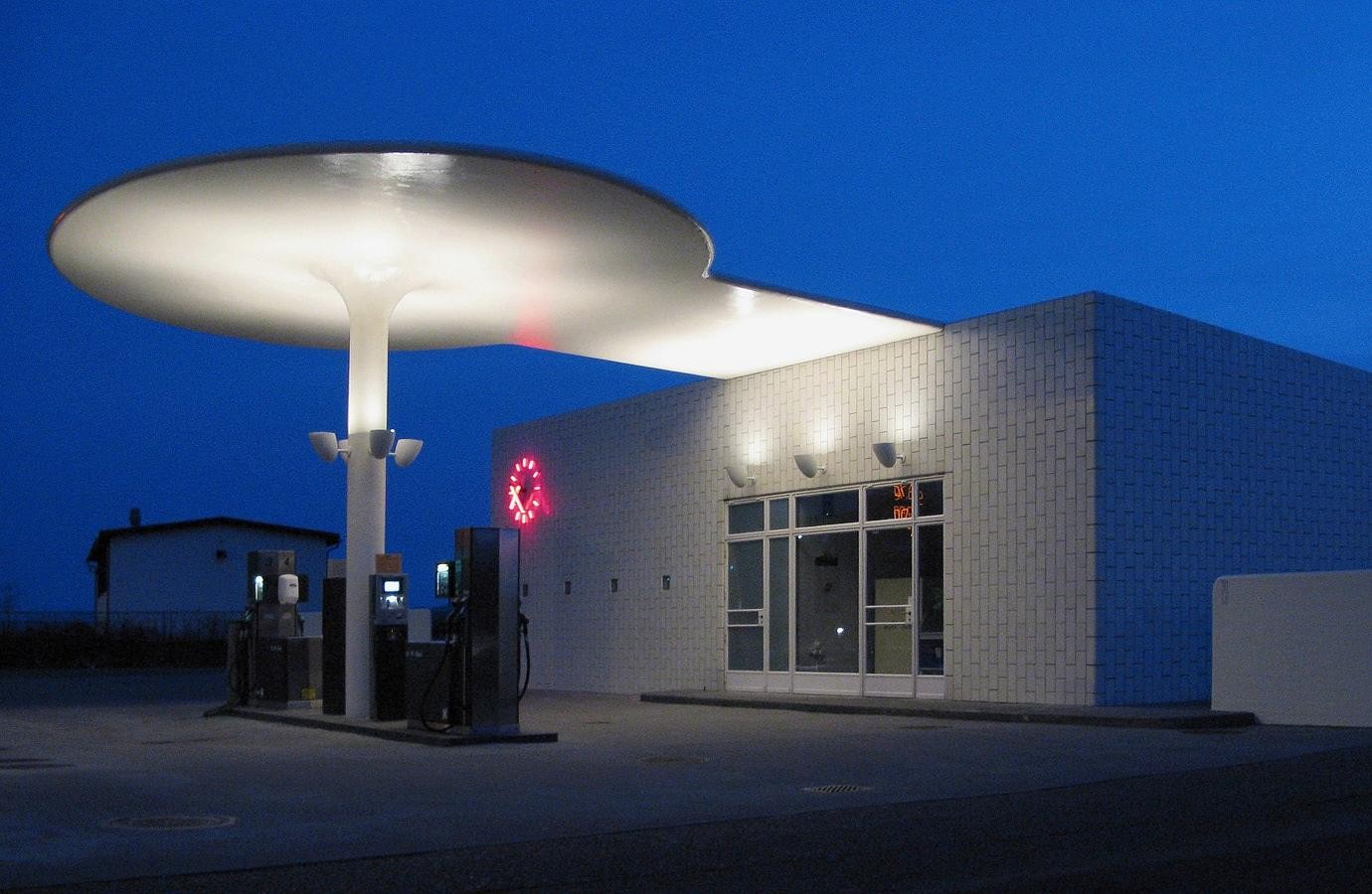 Tankstelle von Arne Jacobsen in Skovshoved, Dänemark