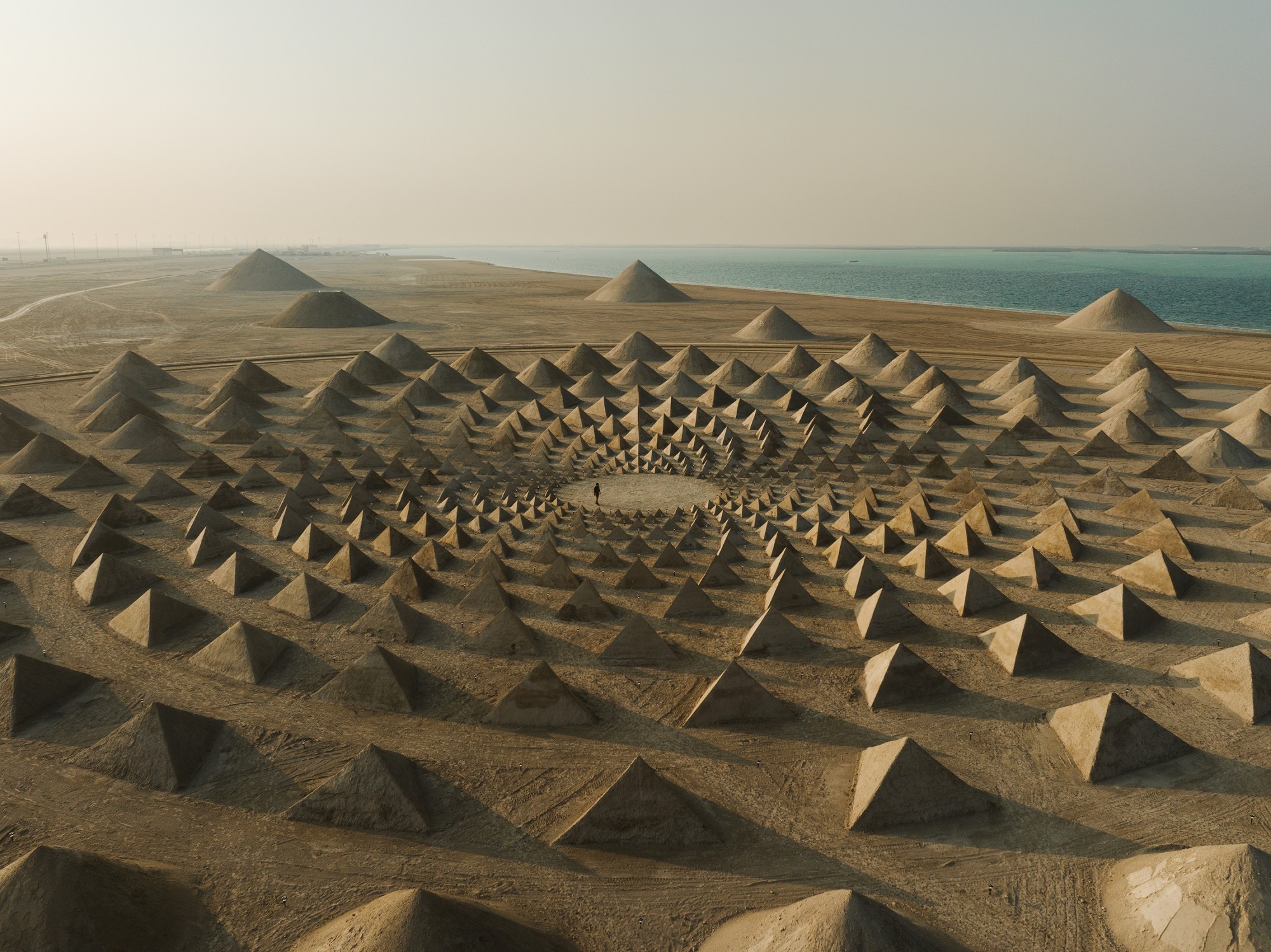 Sandskulptur von Jim Denevan in Abu Dhabi
