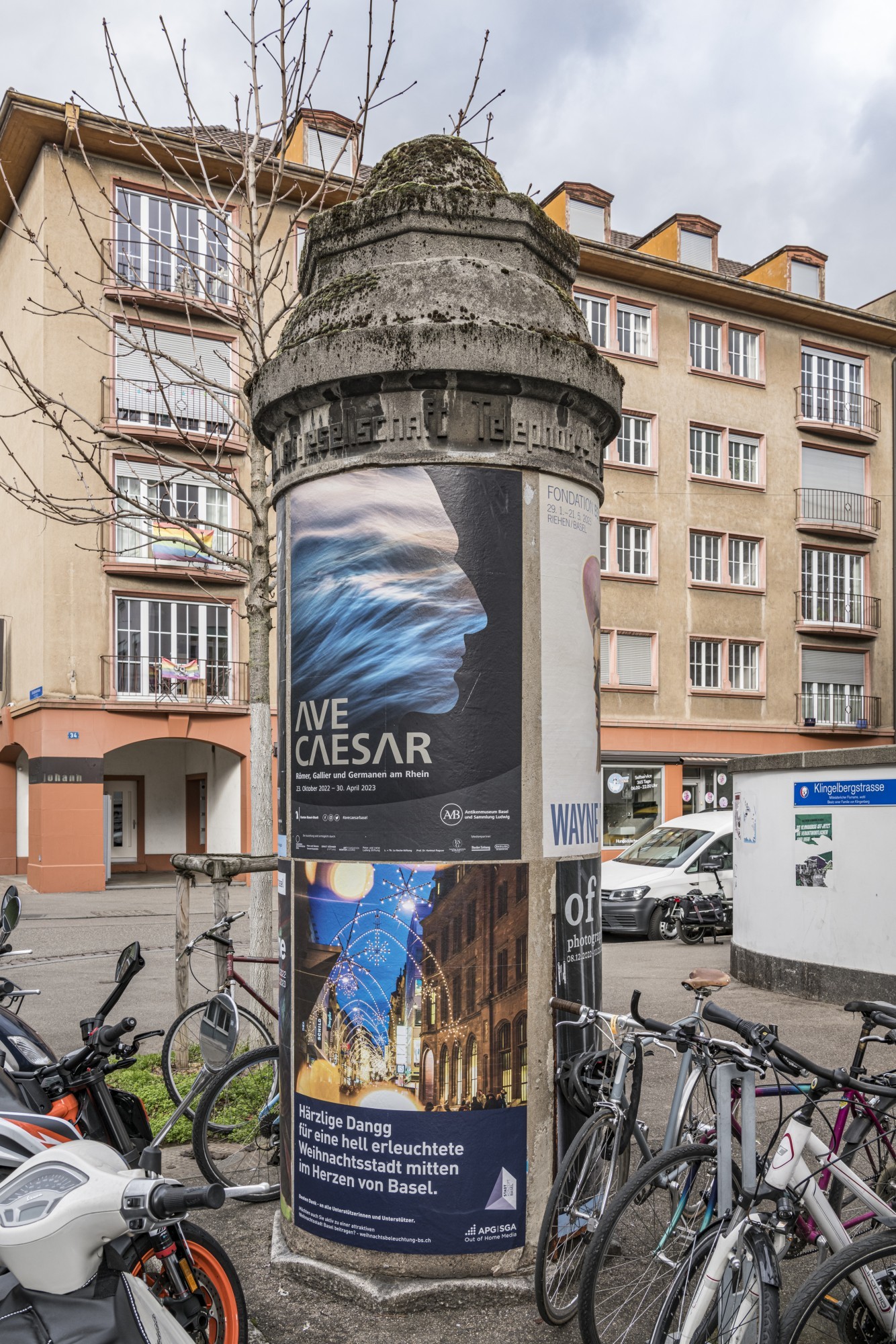 Plakatsäule von Hans Hindermann