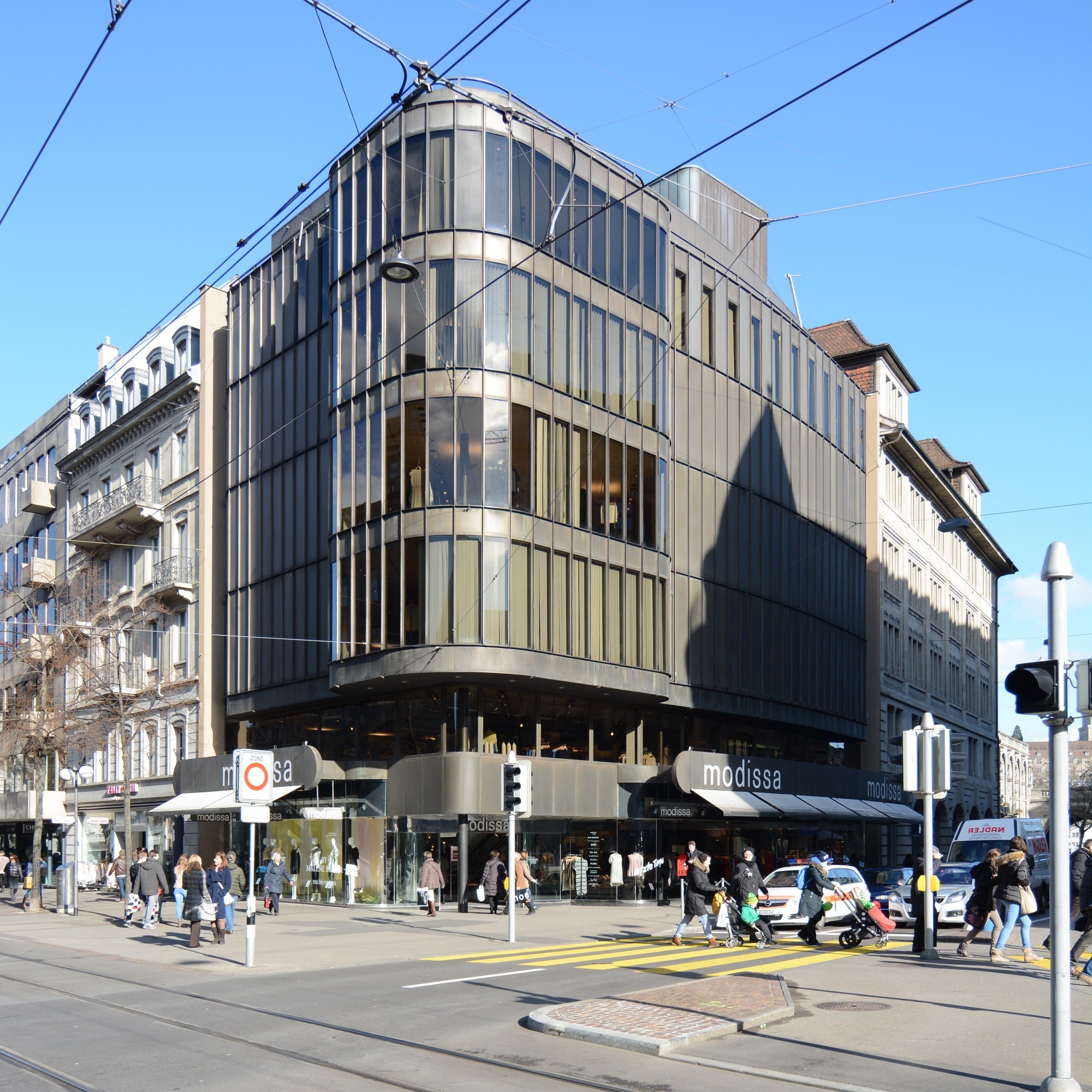 Modissa-Haus an der Zürcher Bahnhofstrasse