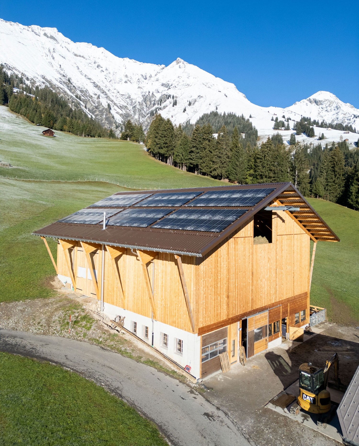 Solaranlage auf Bergbauernhof Achseten in Bern