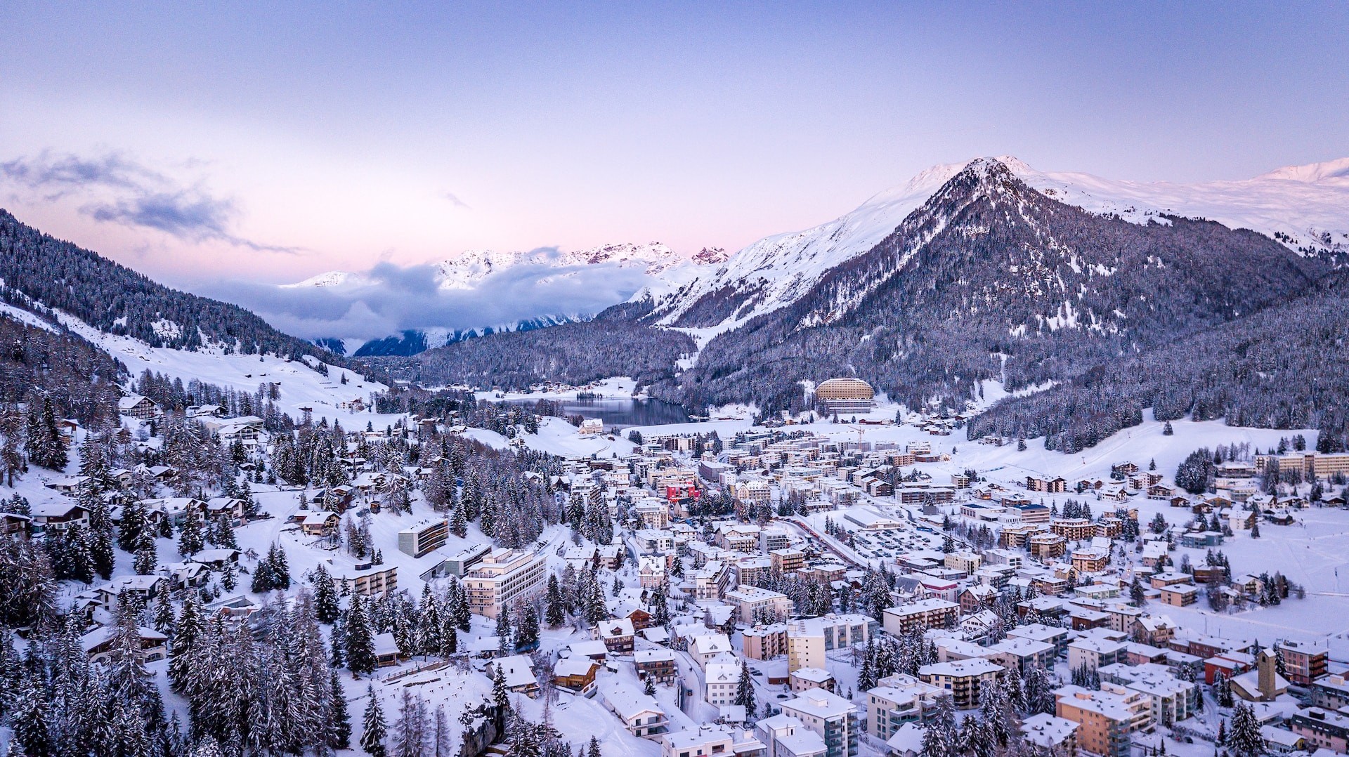 Blick auf Davos im Winter