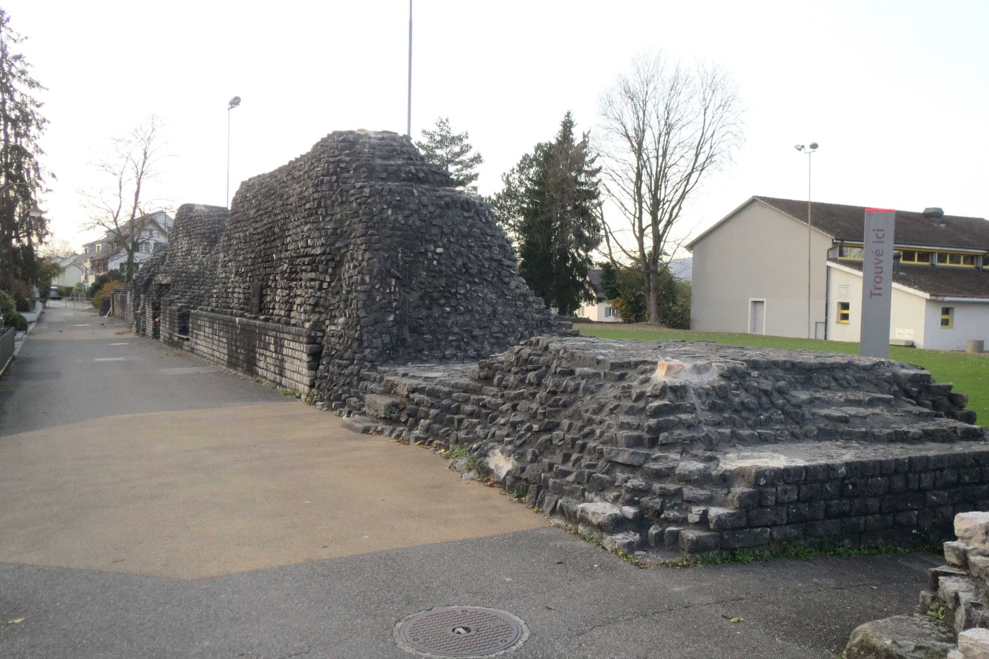 Gesamtrestaurierung Mauer Kastell Kaiseraugst