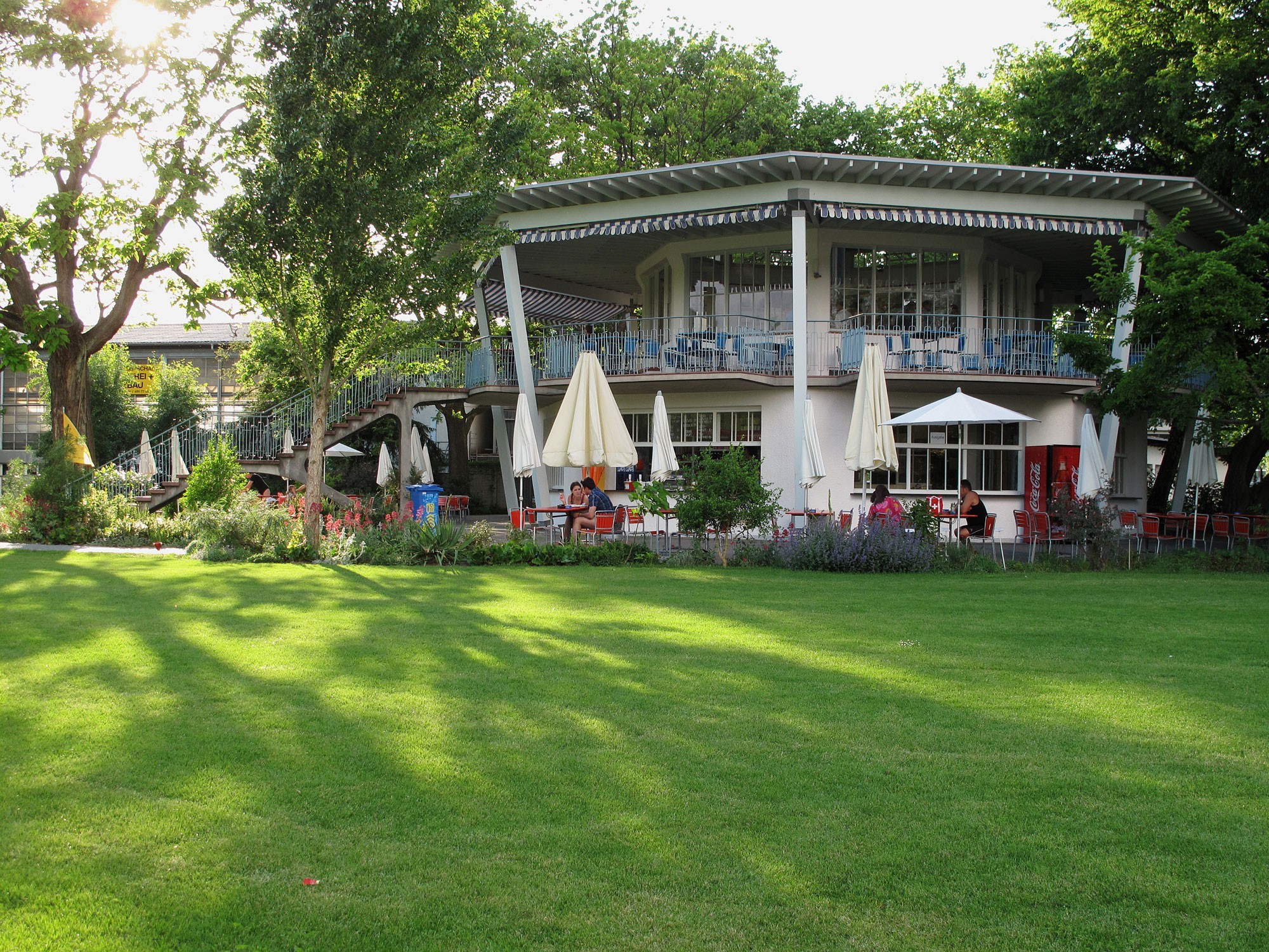 Pavillon mit Café, Letzigraben