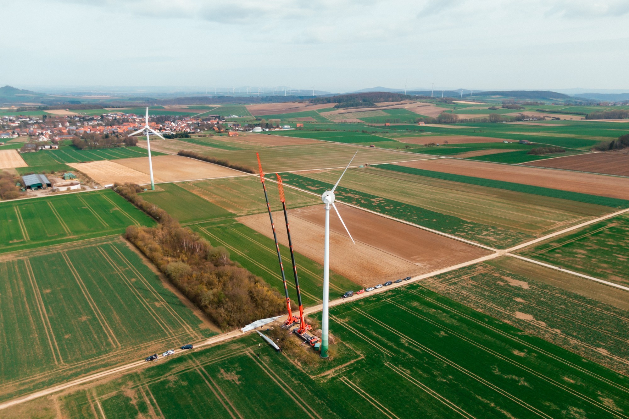 Montage der Holzrotorblätter in Breuna