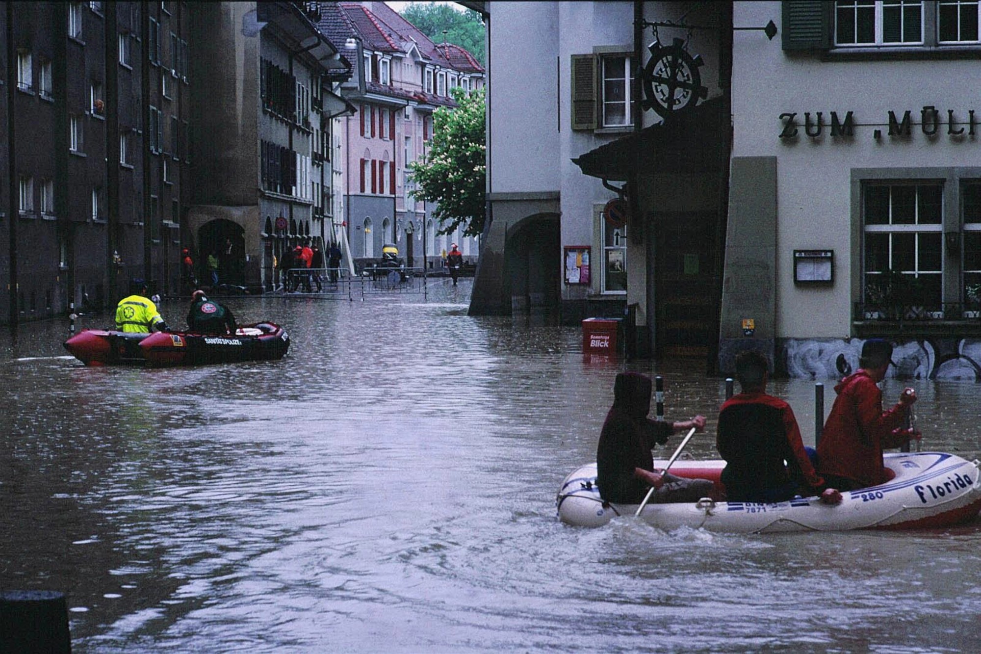 Überschwemmtes Mattequartier im Mai 1999