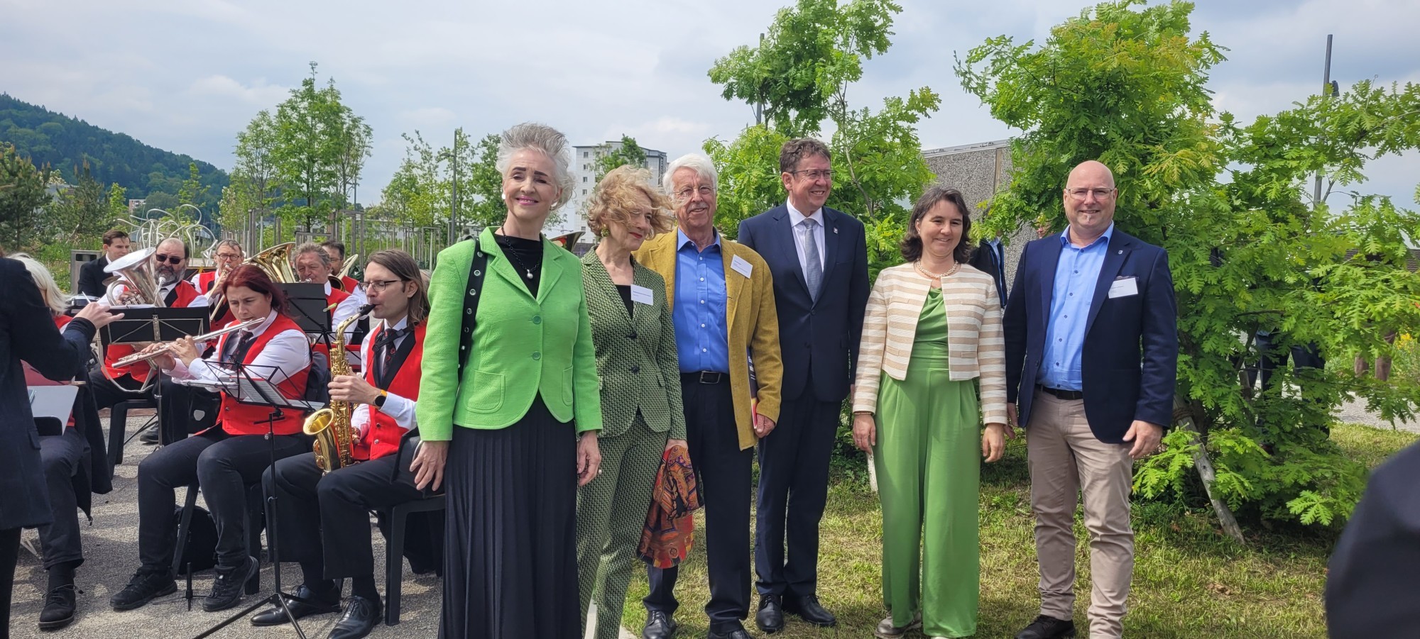 Gruppenbild mit Carmen Walker-Späh, Jürg Rüegger, Albert Rösti und Simone Brander
