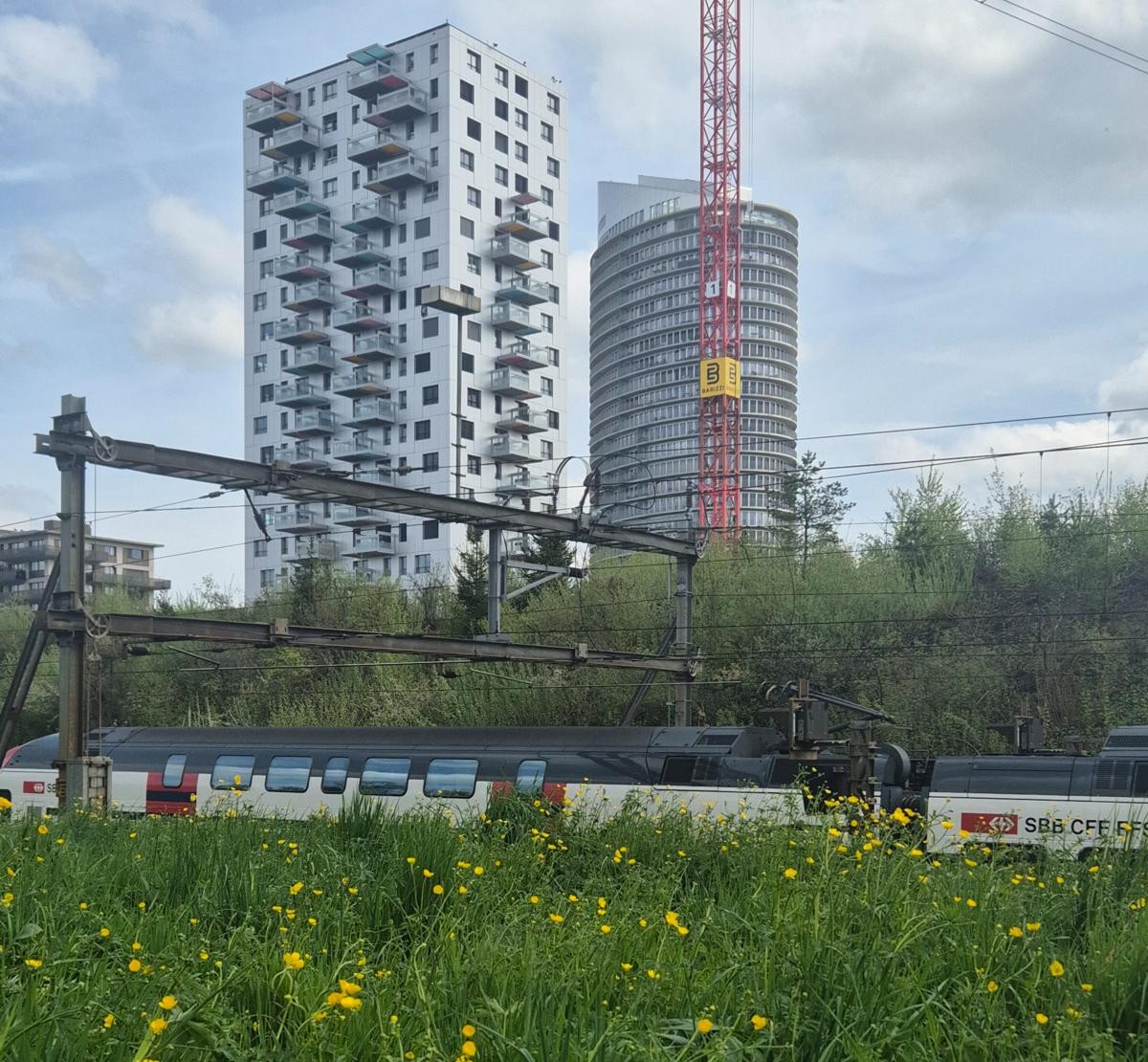 Hochhaus Three Point Dübendorf