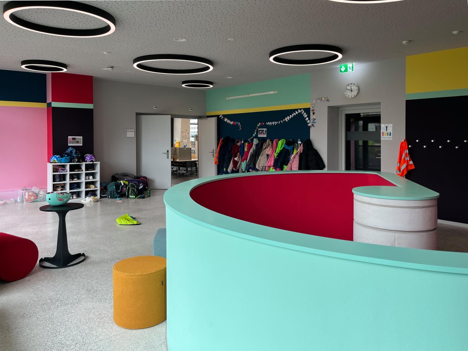 Schule Three Point Türme Dübendorf