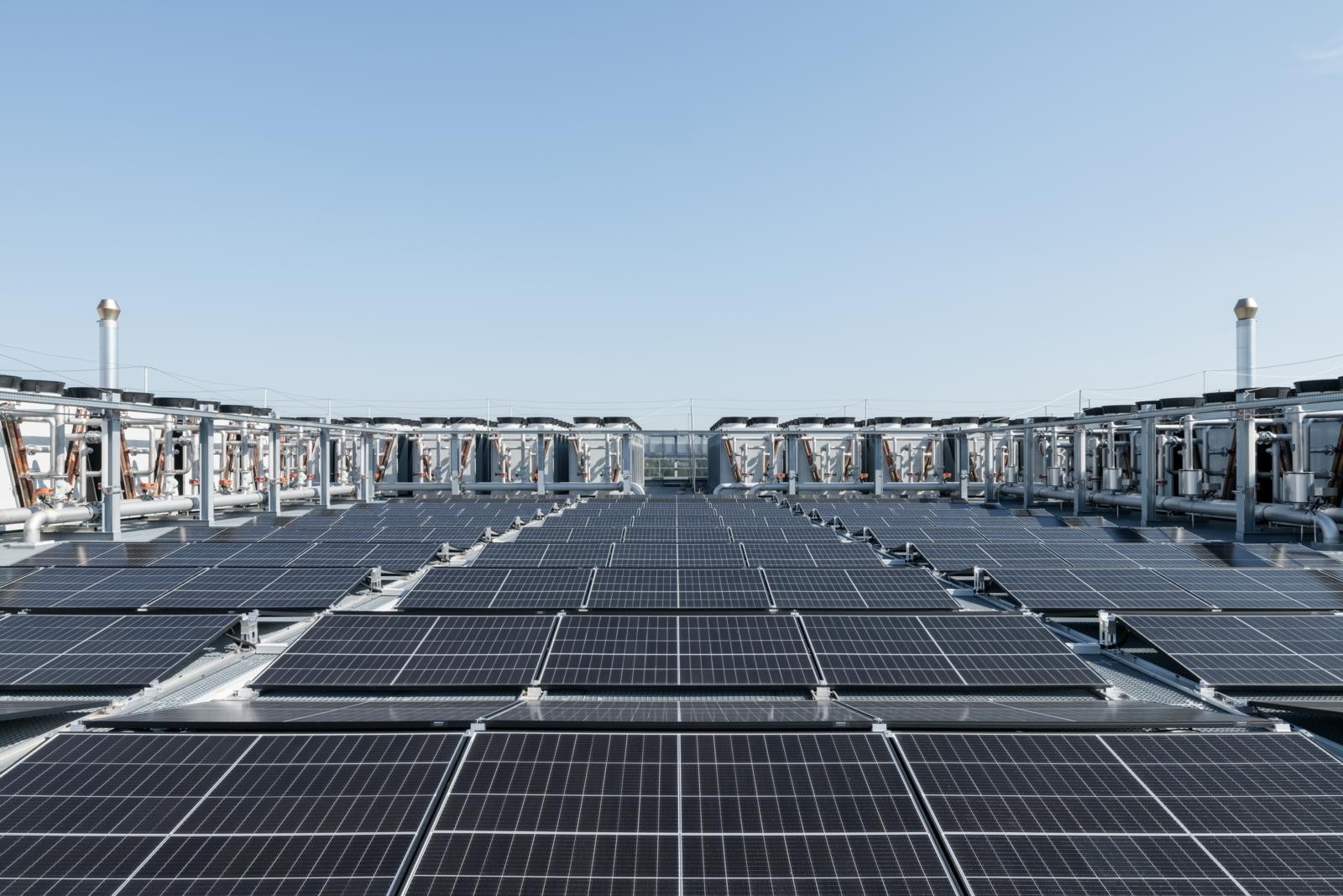 Photovoltaik Dach Datacenter M
