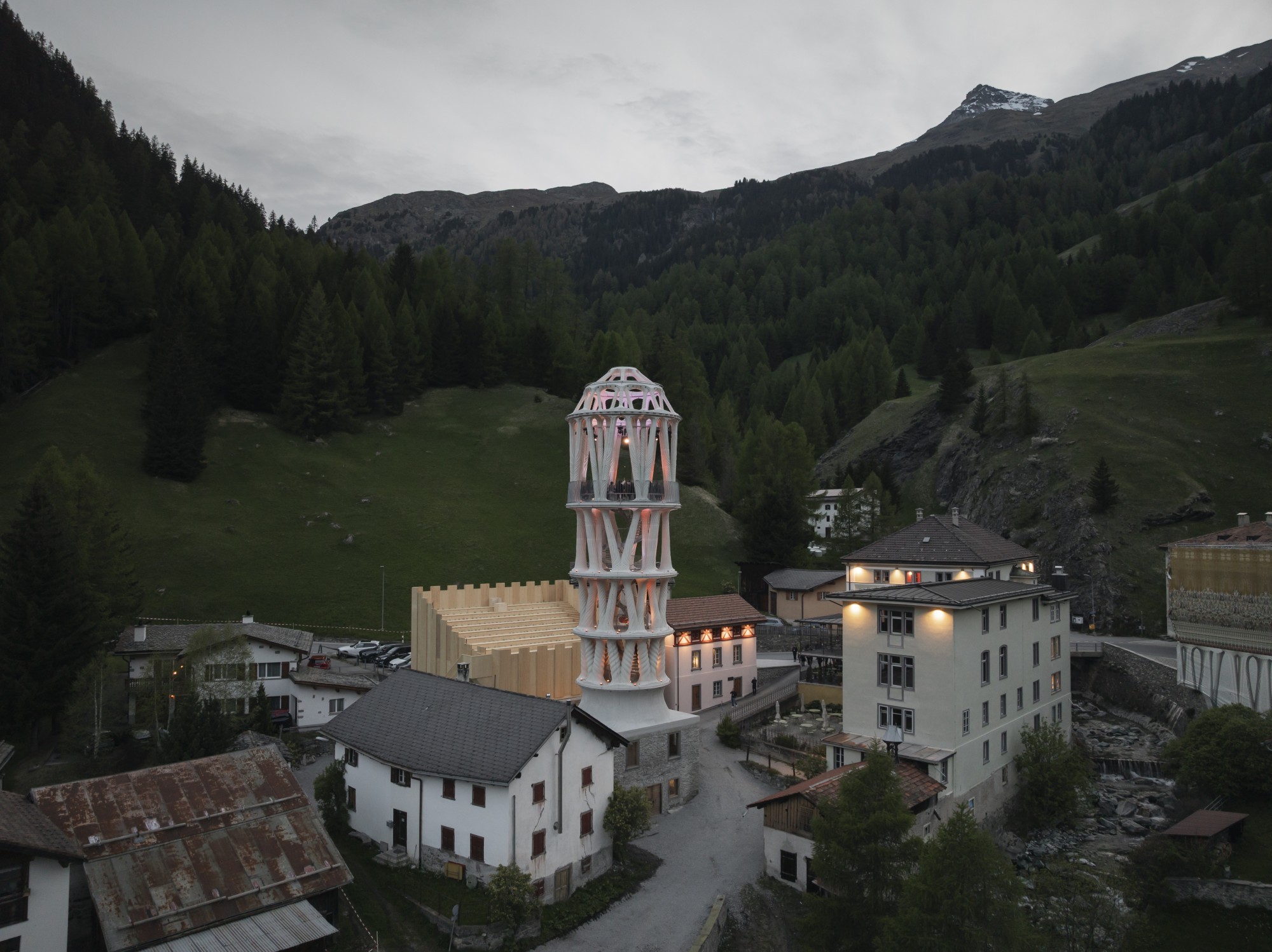 Weisser Turm in Mulegns