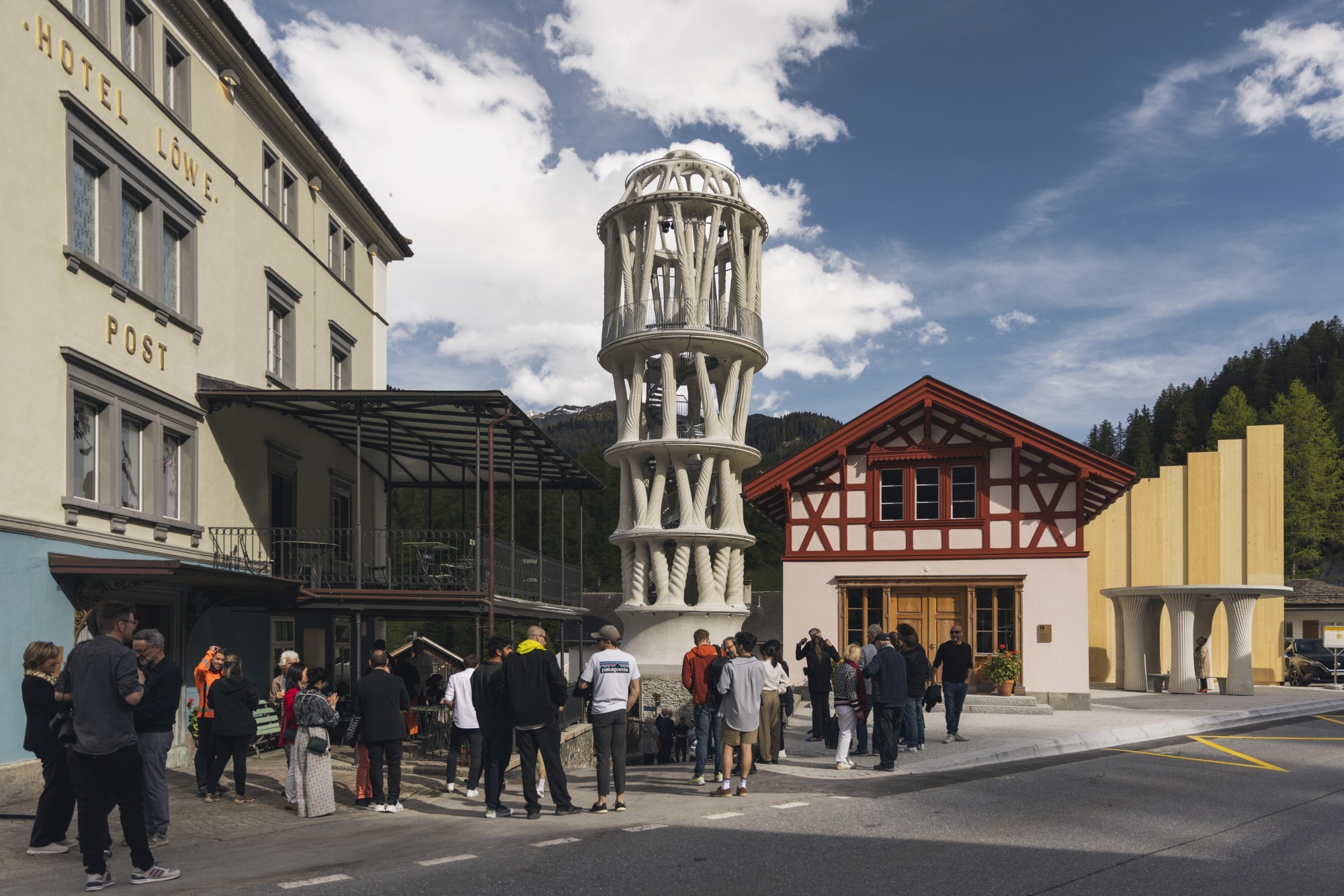 Weisser Turm in Mulegns,