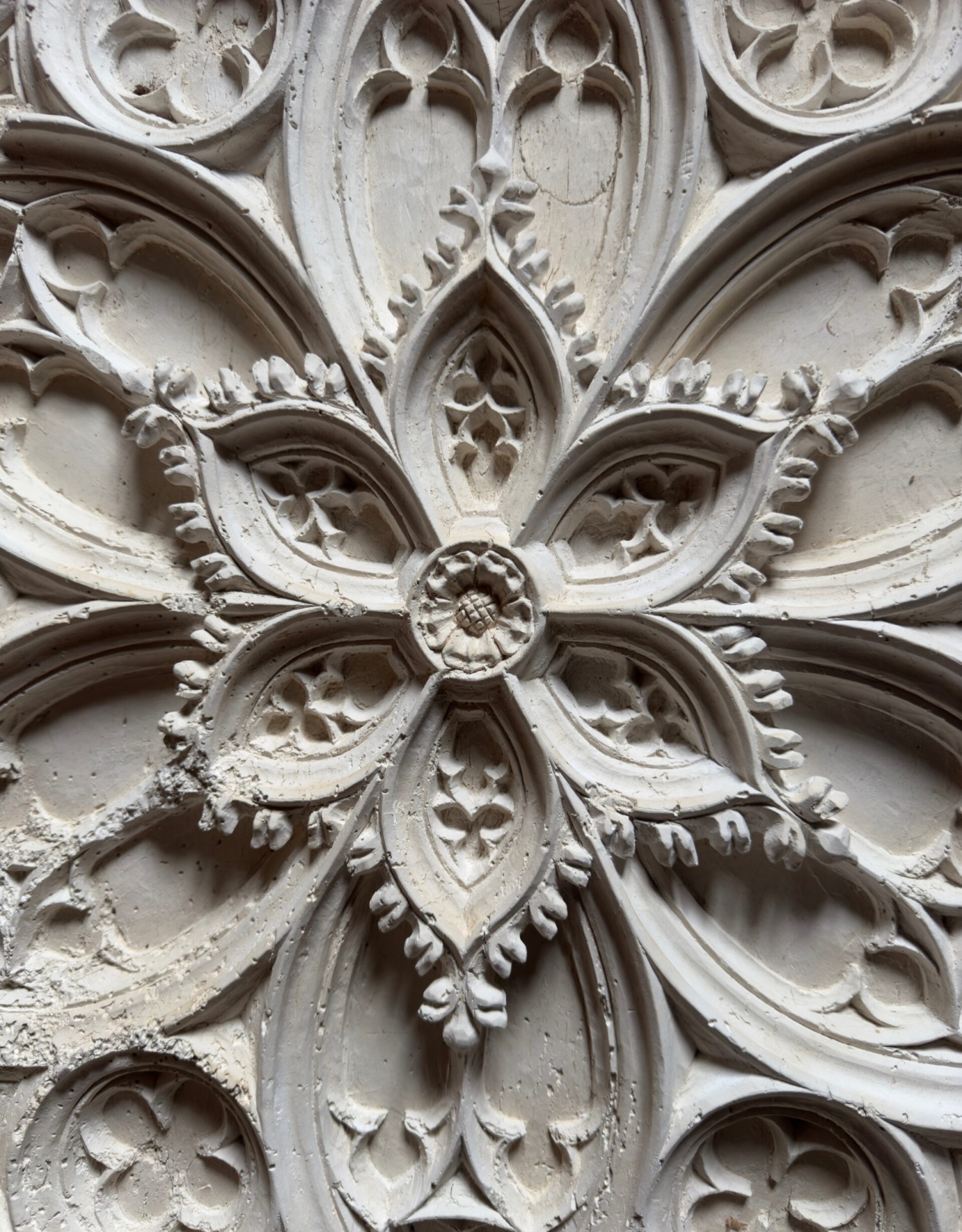 Masswerkmotiv aus dem Basler Münster (Gipsabguss)