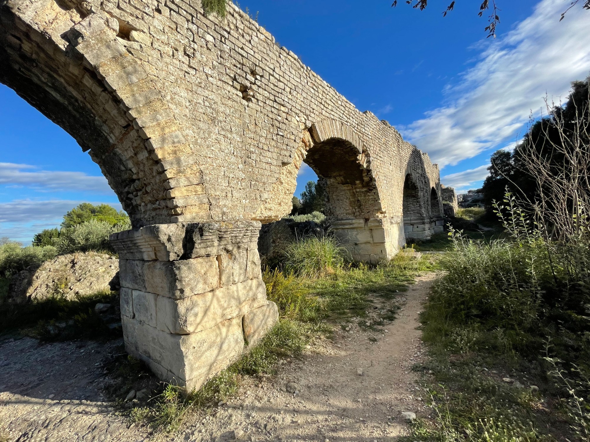 Römisches Aquädukt in Arles