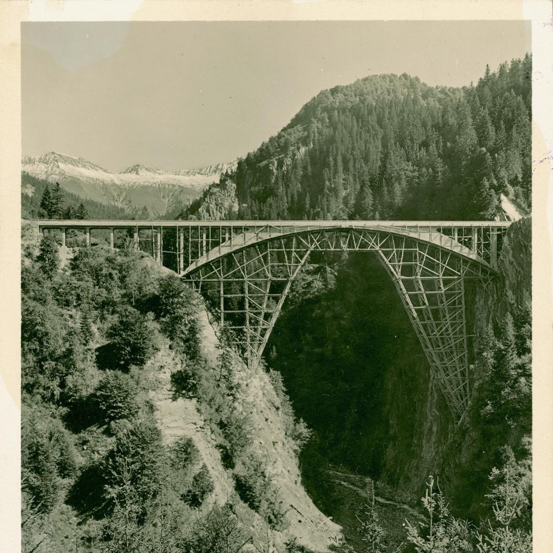 Lehrgerüst der Salginatobelbrücke