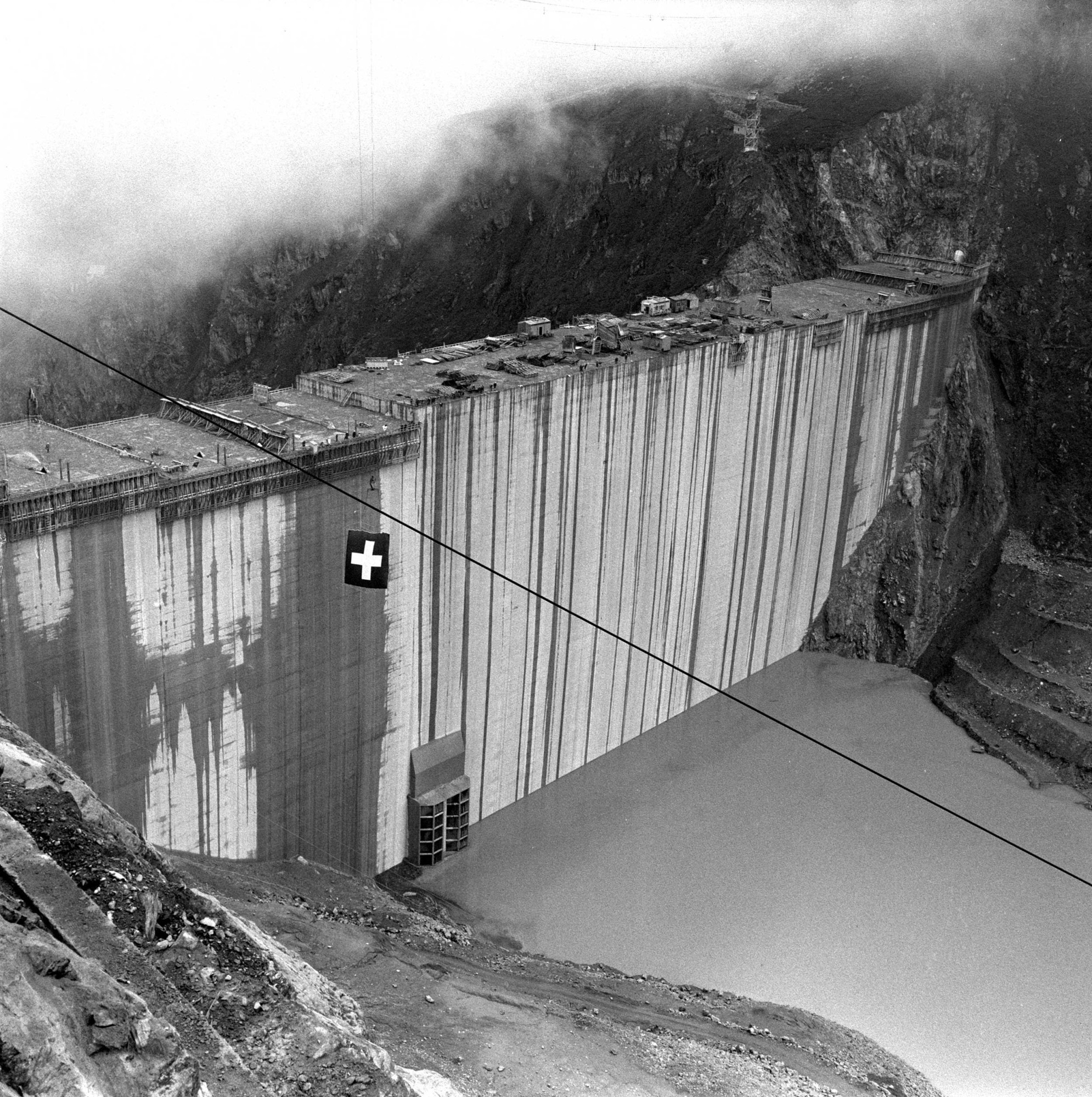Staumauer Grande Dixence, 1957