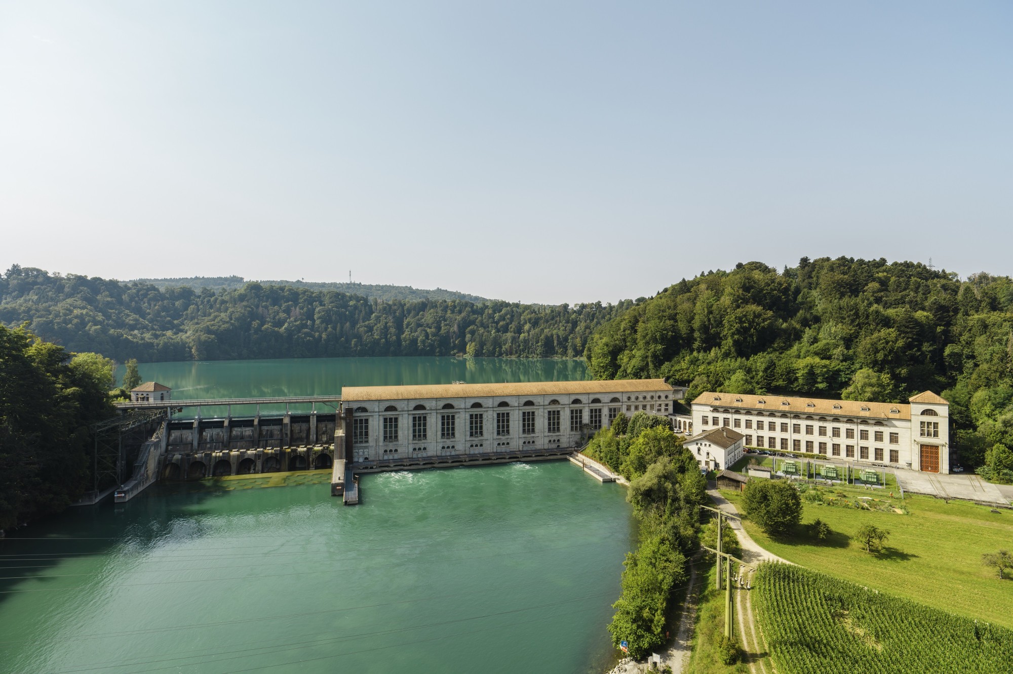 Luftbild des Wasserkraftwerks Mühleberg