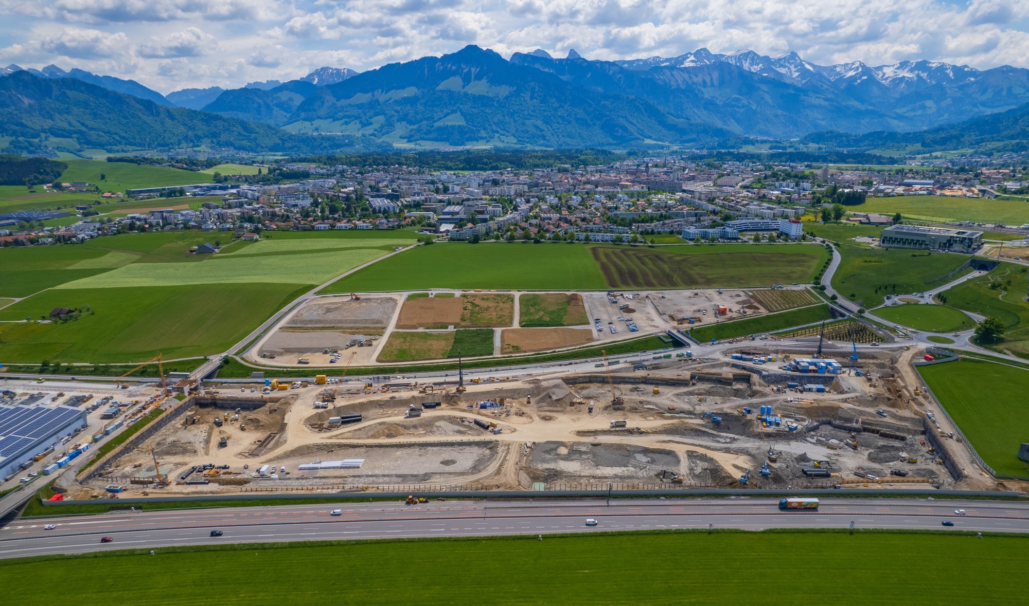 Rolex-Baustelle bei Stadt Bulle