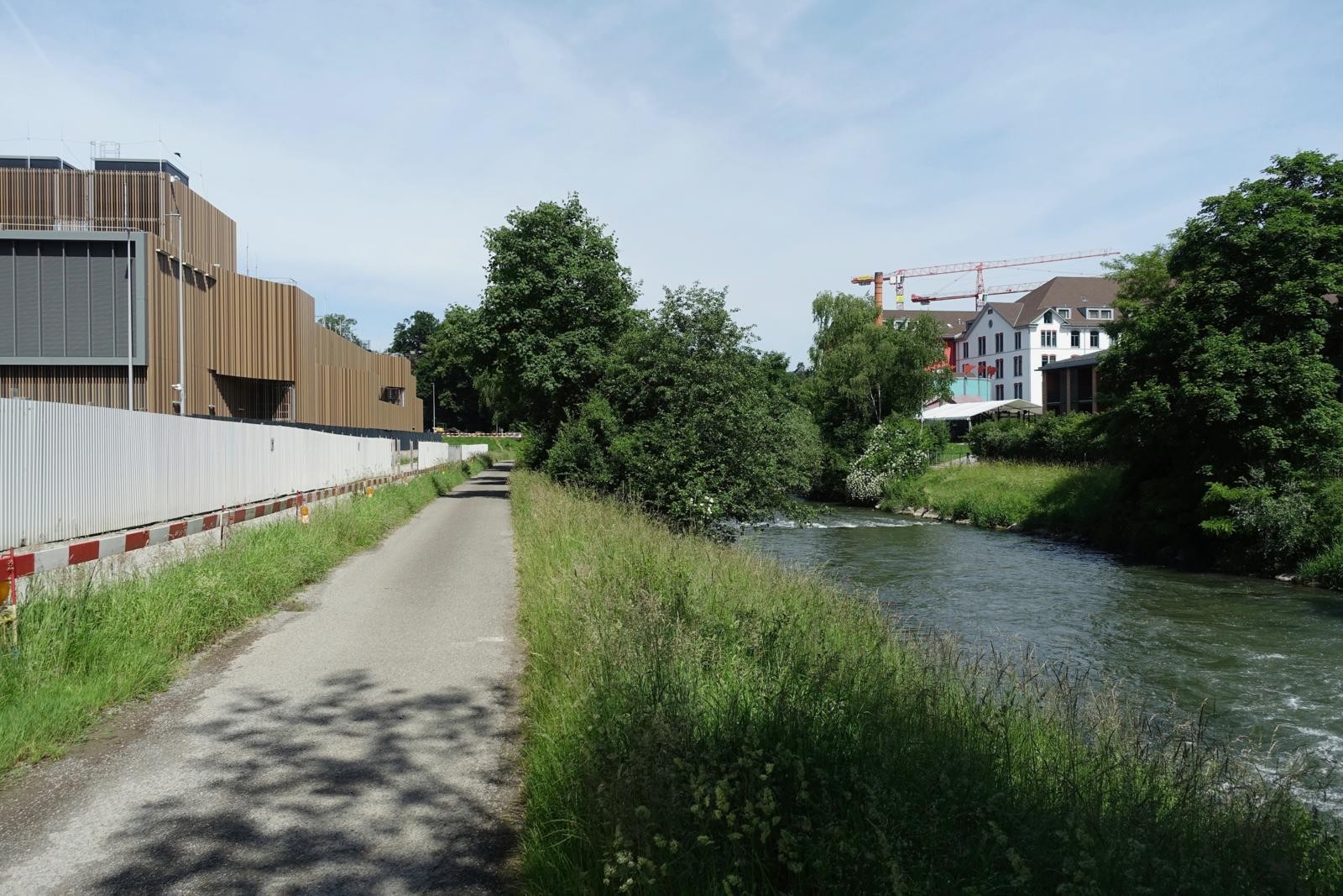 Gegenüber vom «Riverside» ist ein Datencenter entstanden