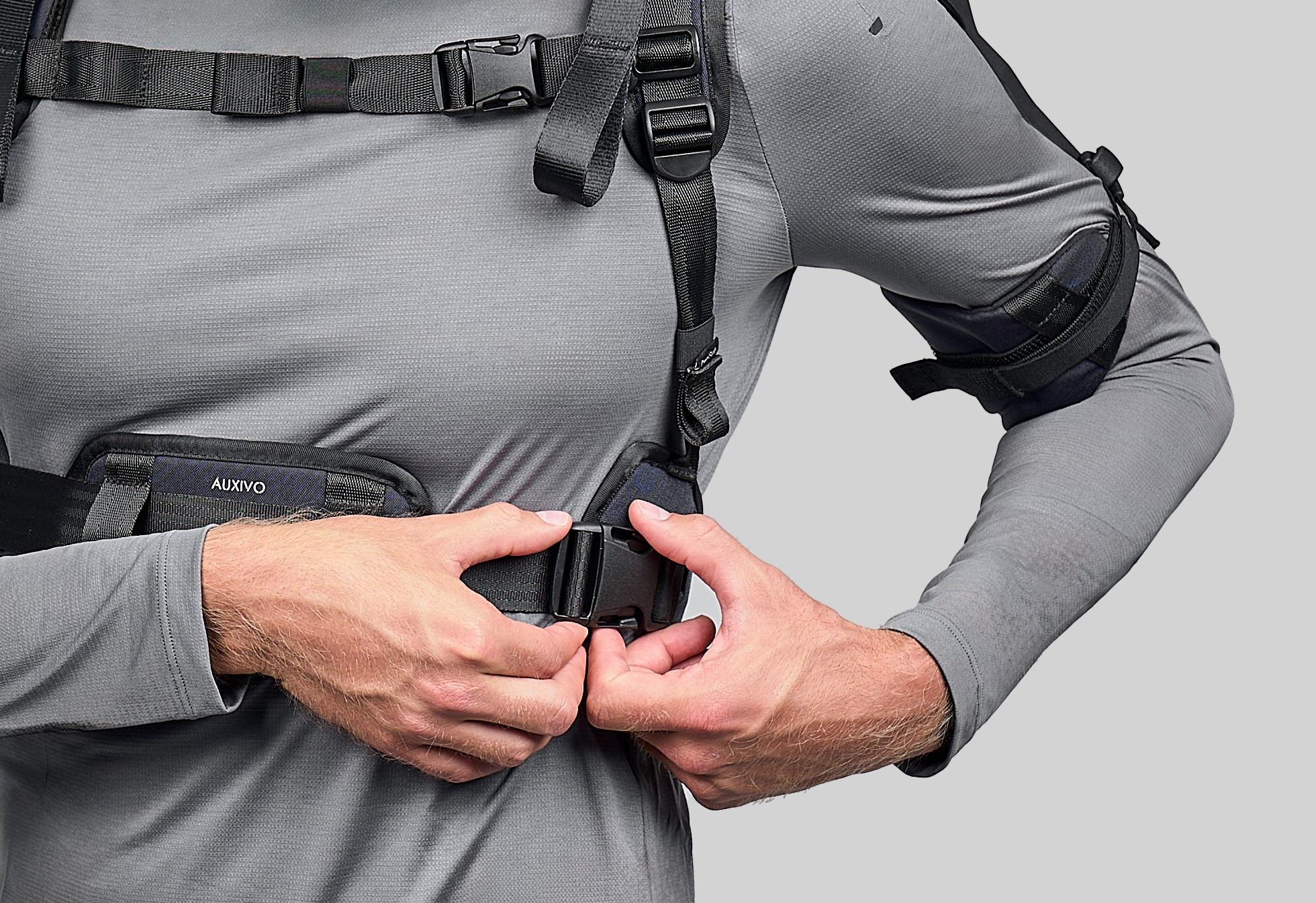 Verschluss eines Exoskeletts von Auxivo mit einer Steckschnalle