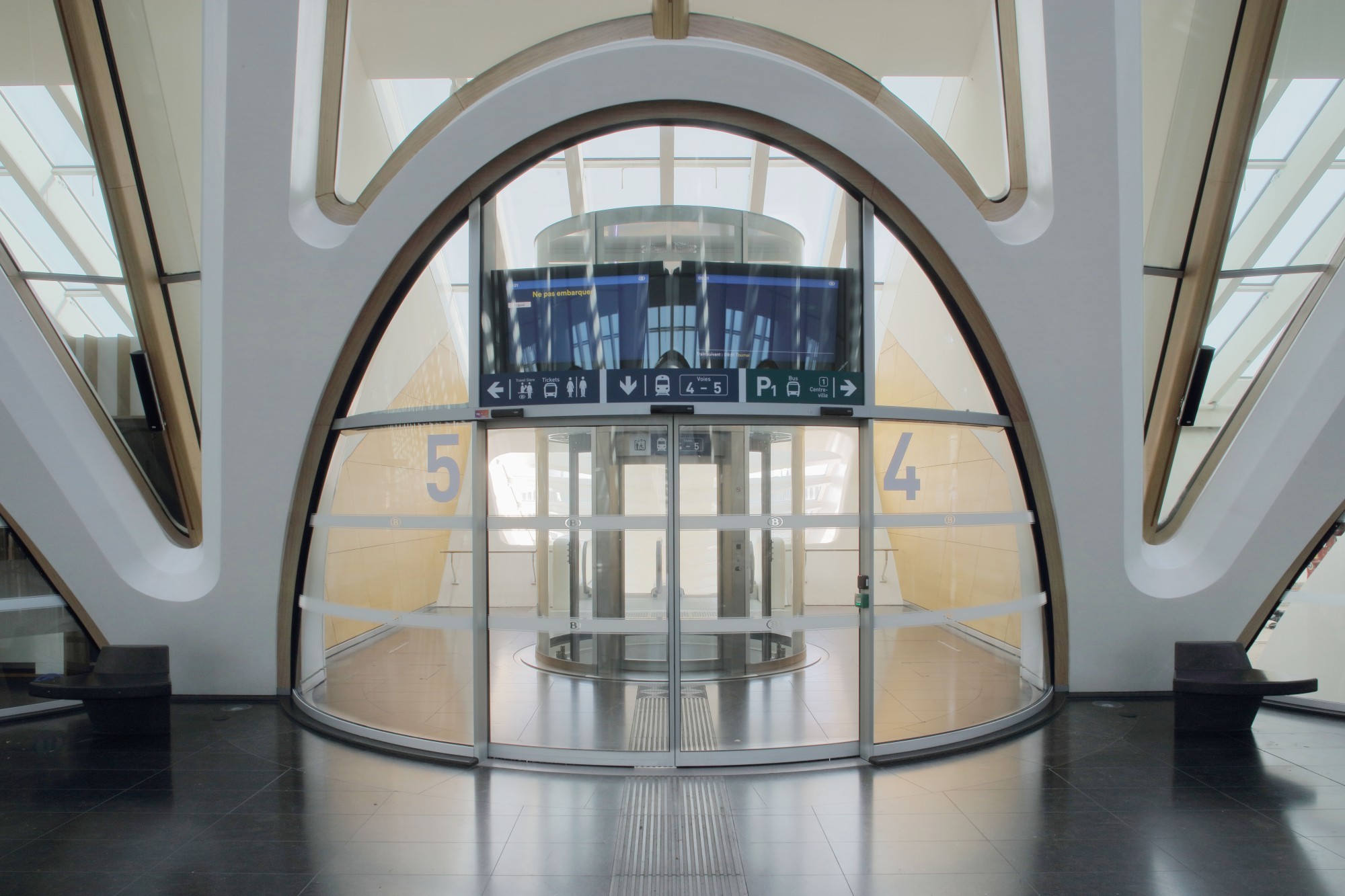 Mons_Eurogare_fertig_18