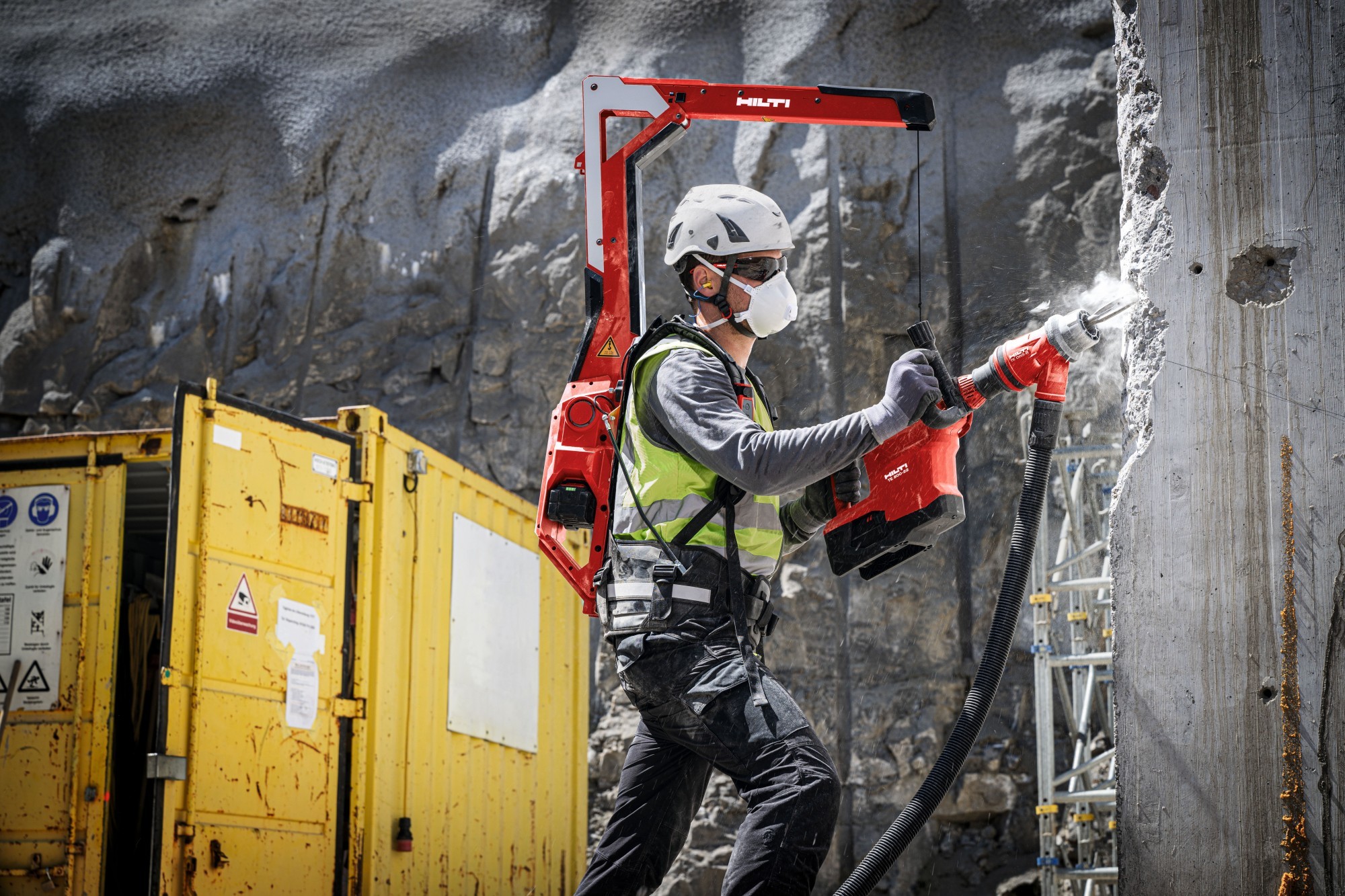 Aktiv-Exoskelett von Hilti im Einsatz
