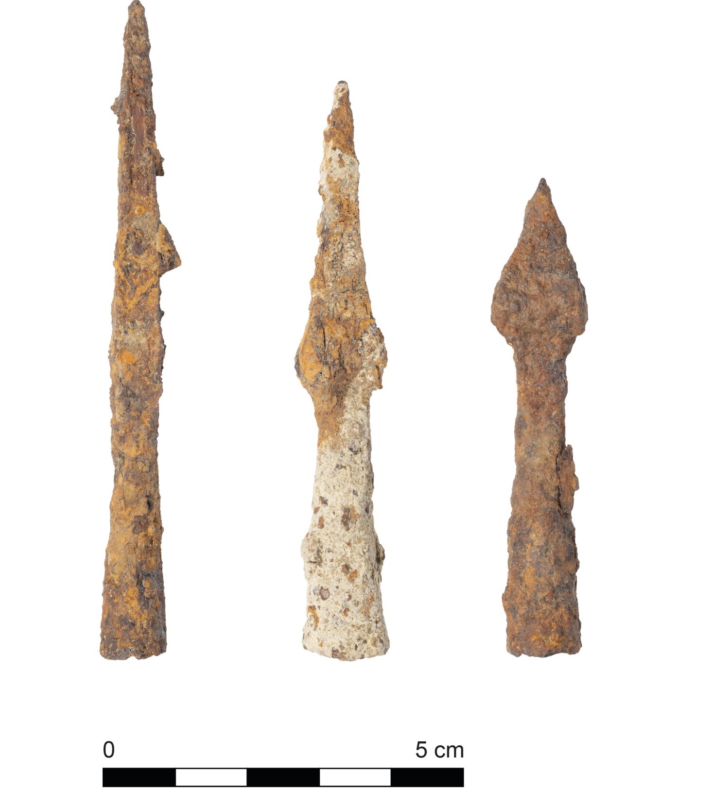 Drei mittelalterliche Geschossspitzen aus Eisen von der Burgstelle Töbeli