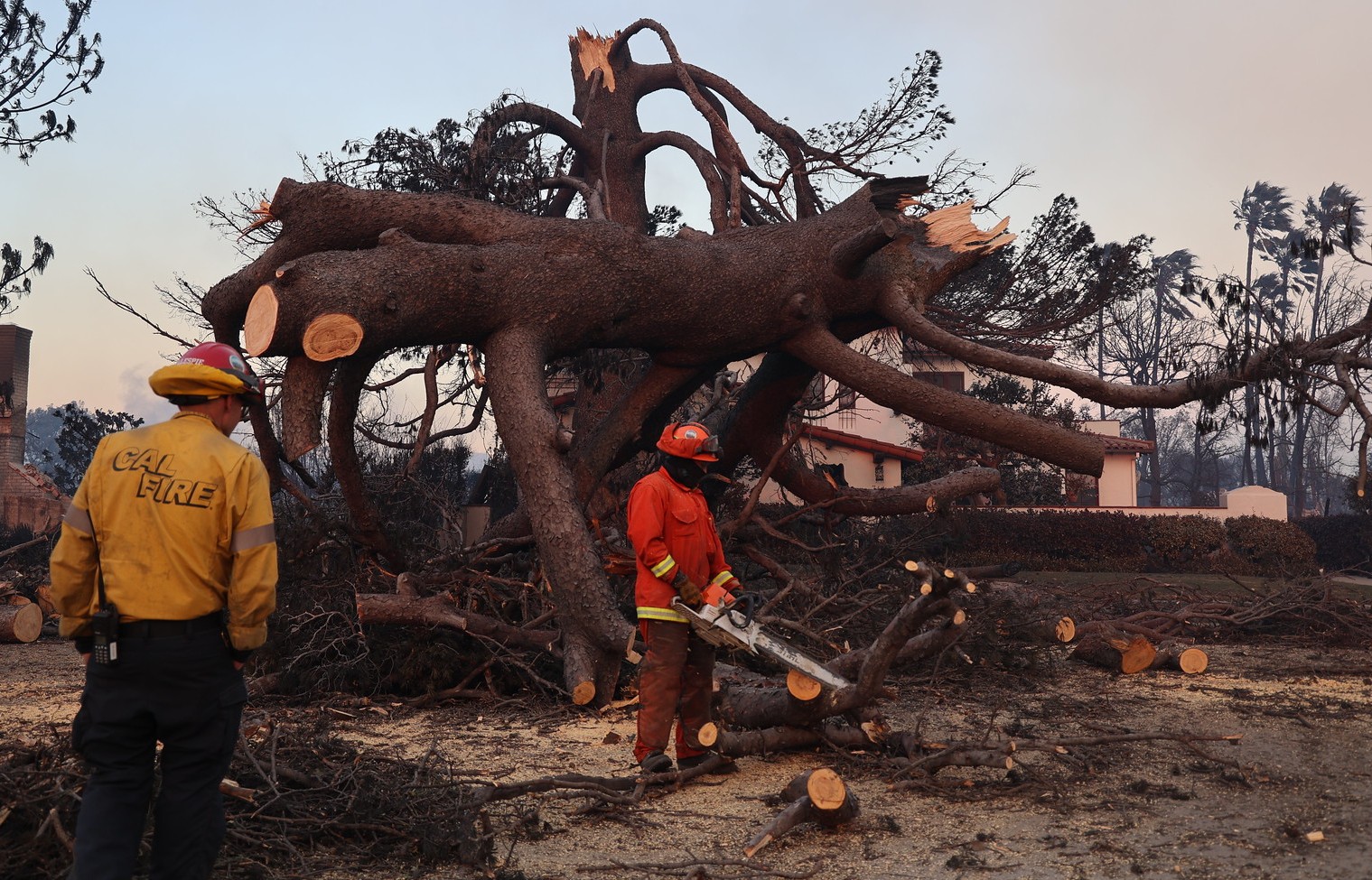 Aufräumarbeiten nach dem Brand bei Los Angeles im Januar 2025.