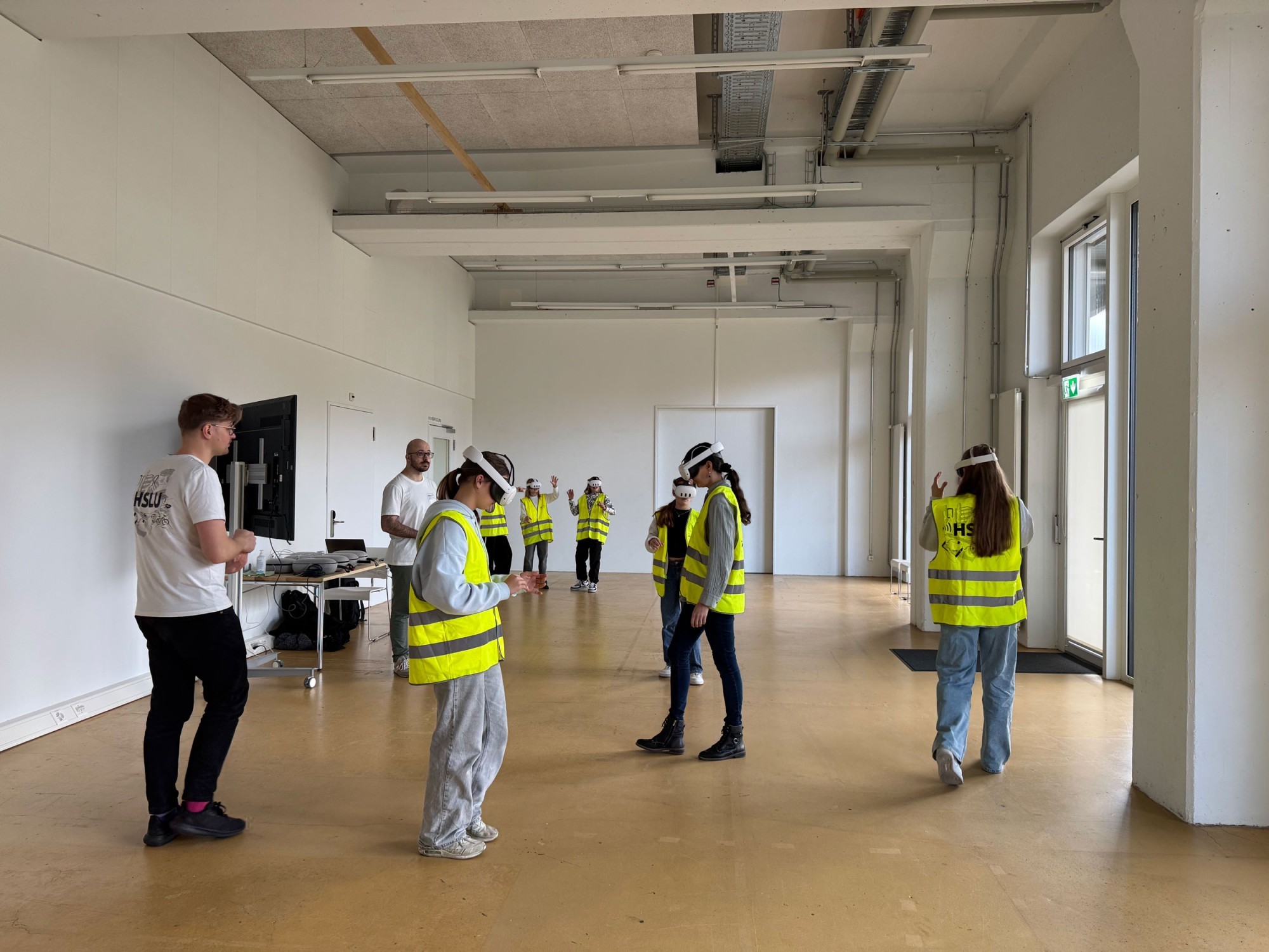 Schulklassen testen VR-Brillen