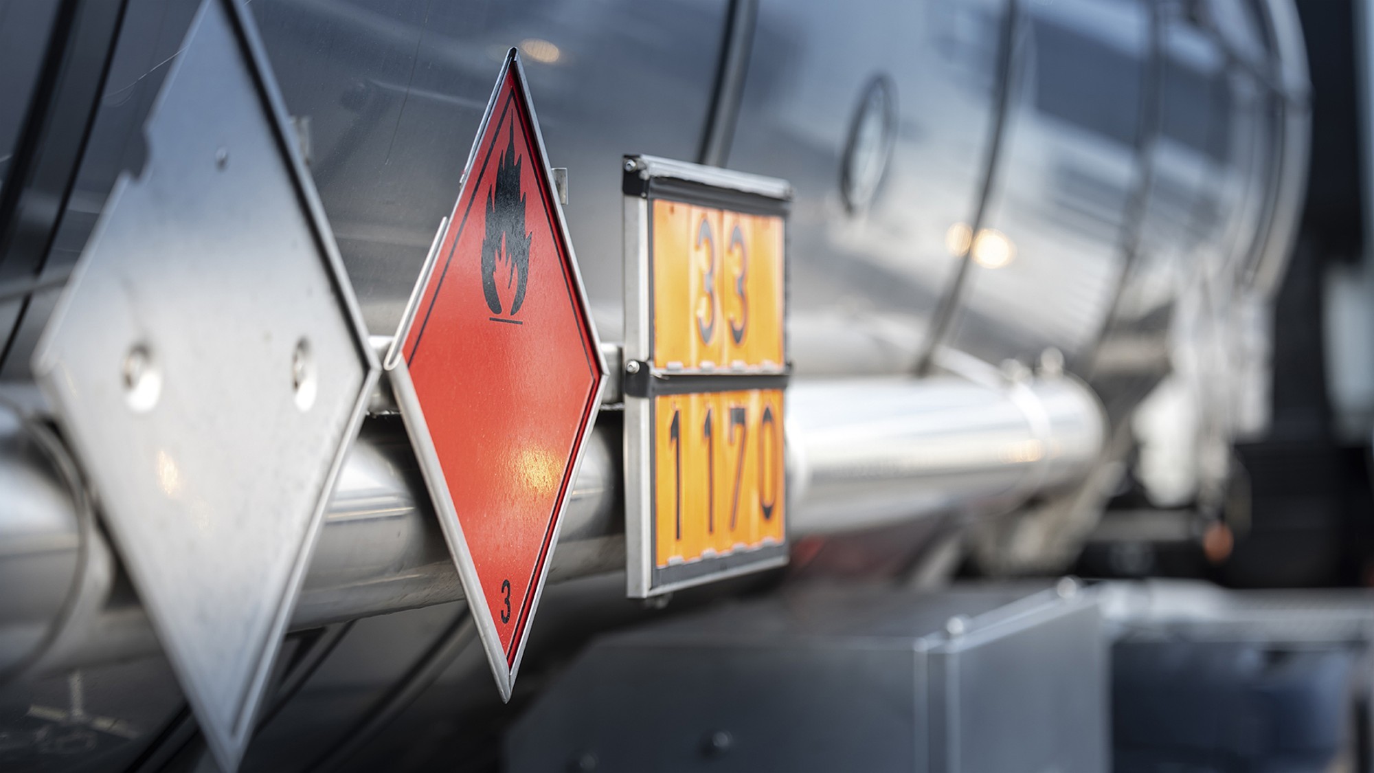 Gefahrenguttransport 1_1920x1080px