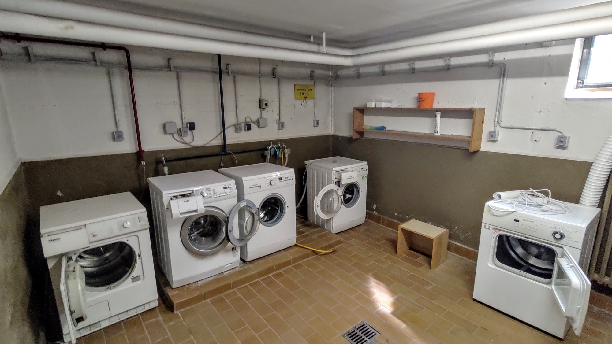 Waschmaschinen_in_Waschküche Michael Musto