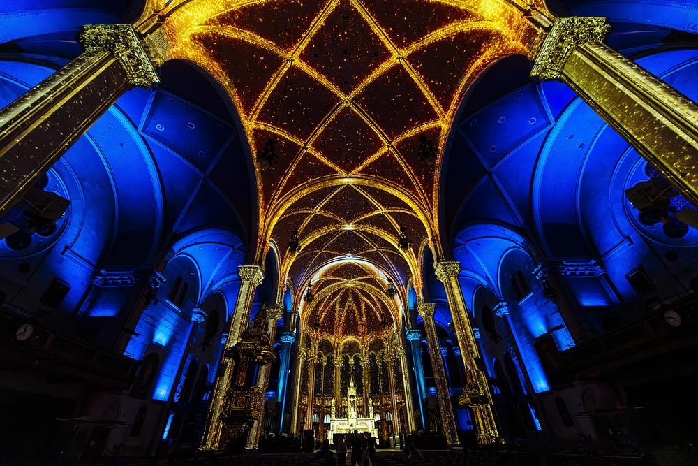 Aura-Lichtinstalltion von Moment Factory