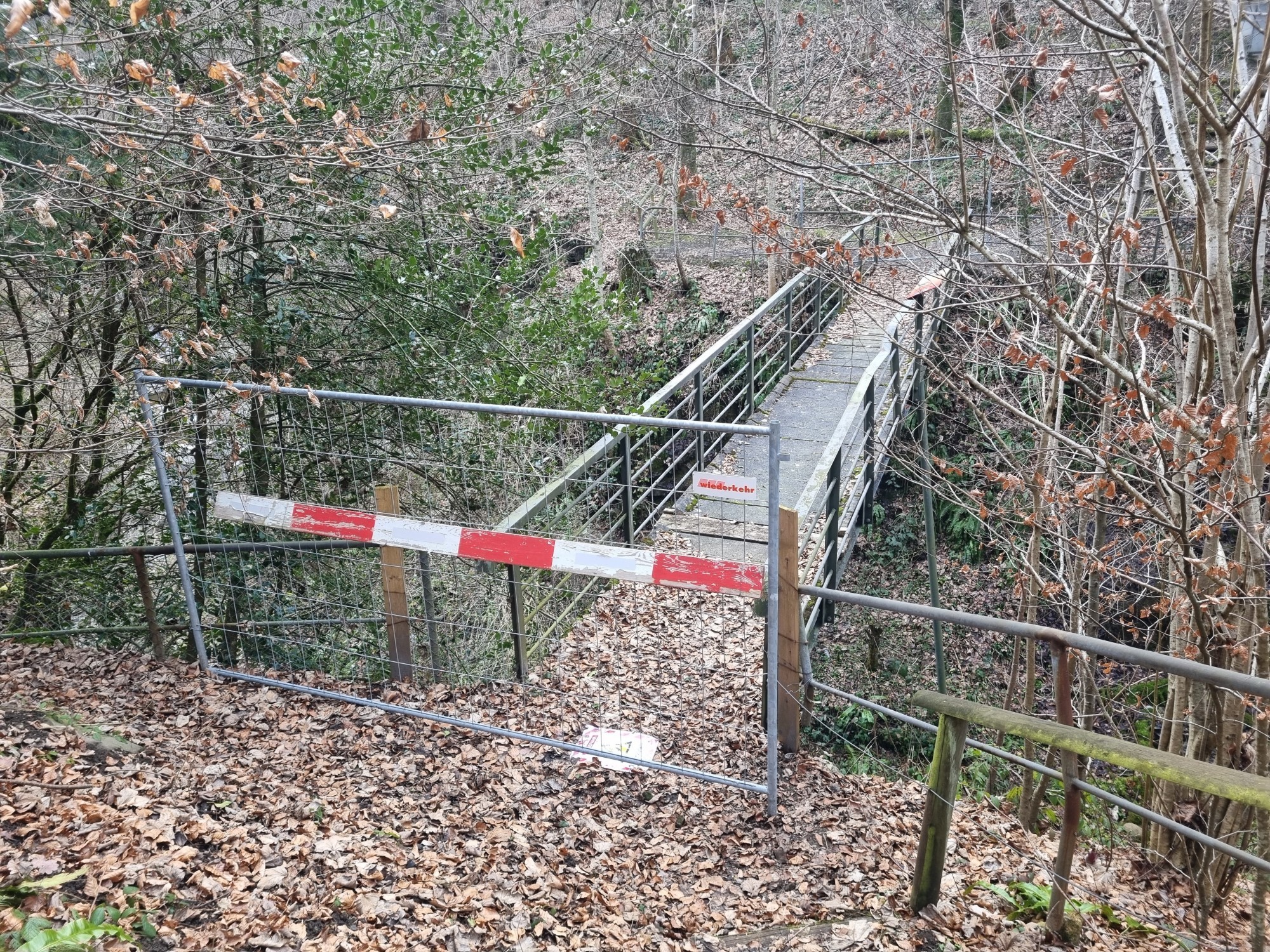 Gesperrte Brücke in der Rengglochschlucht bei Kriens