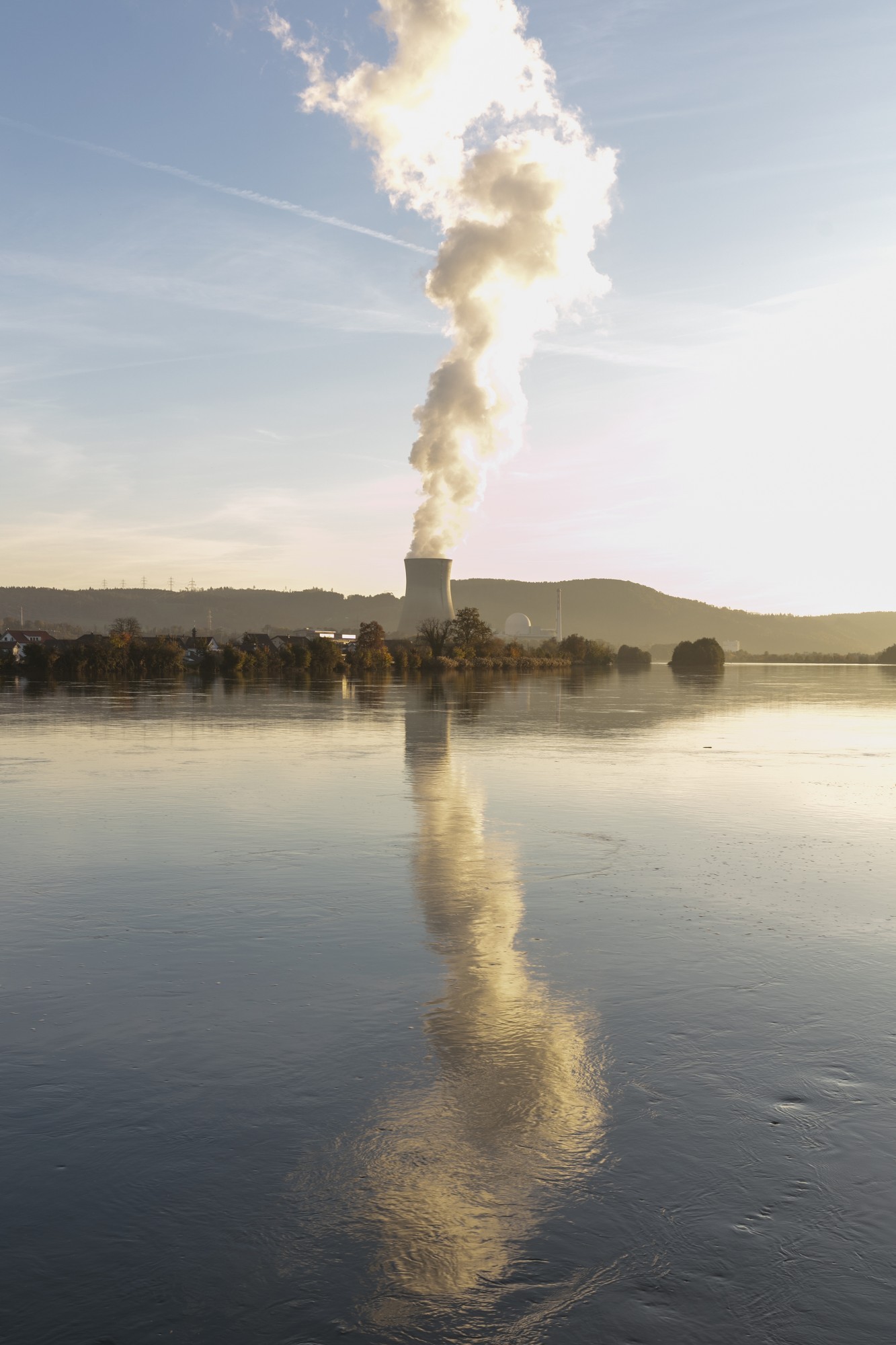 Bild-1-Seite-1_Kernkraftwerke_(C)-Julian-Salinas