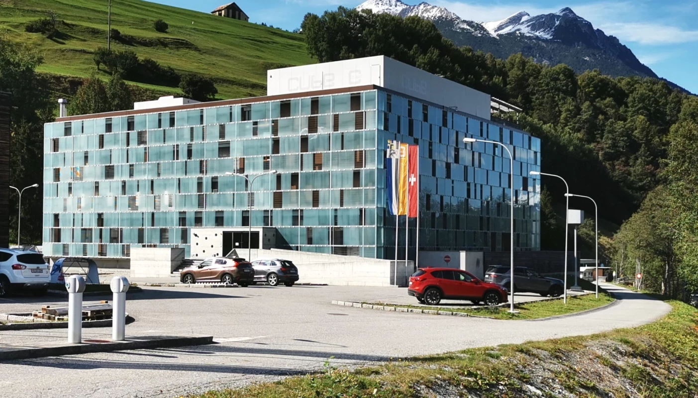 Ehemalige Hotel Cube in Savognin wird zu Jugendherberge