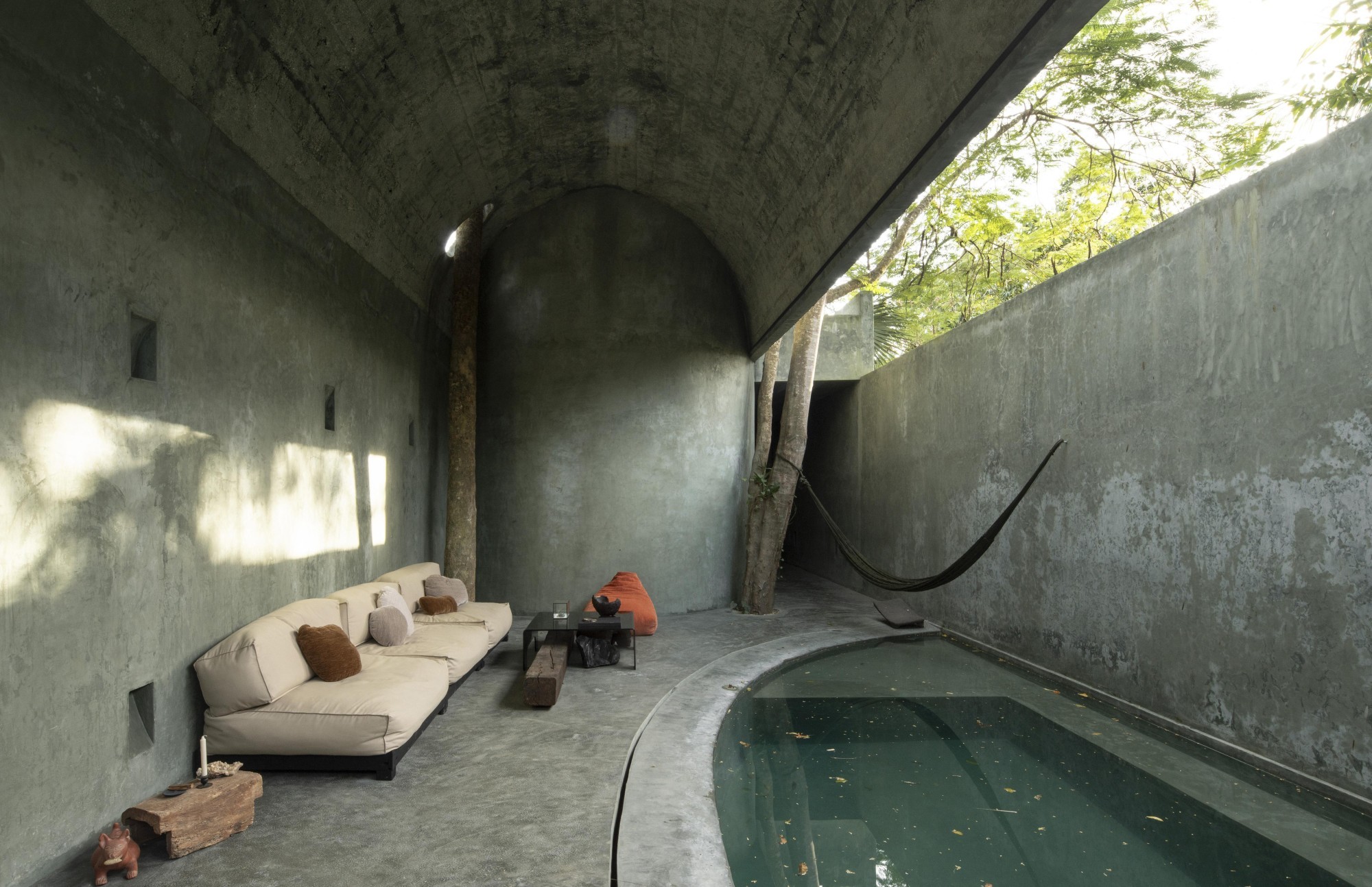 Casa Gruta, Valladolid, Salvador Román & Adela Mortera