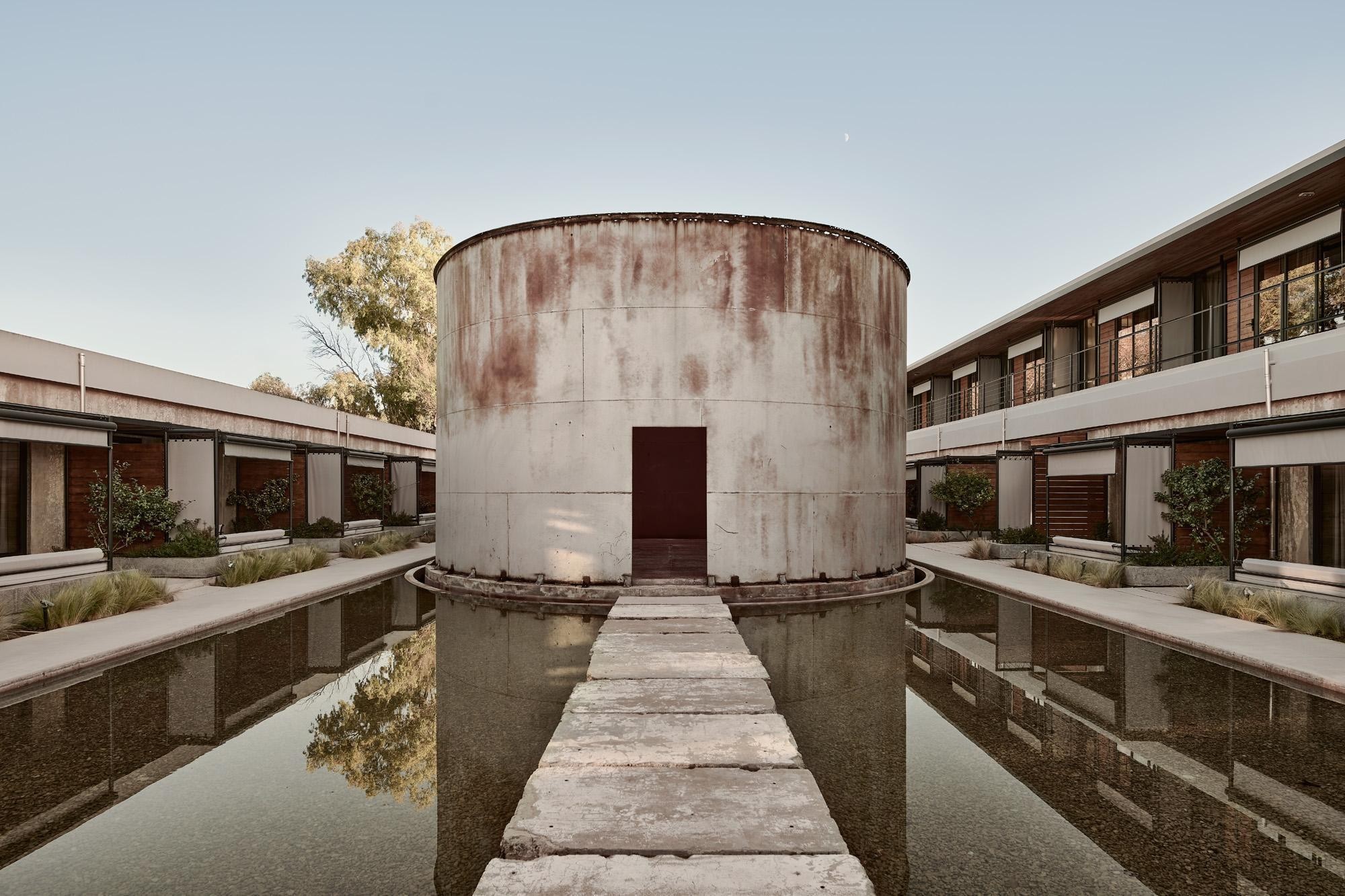 Dexamenes Seaside Hotel; Tank