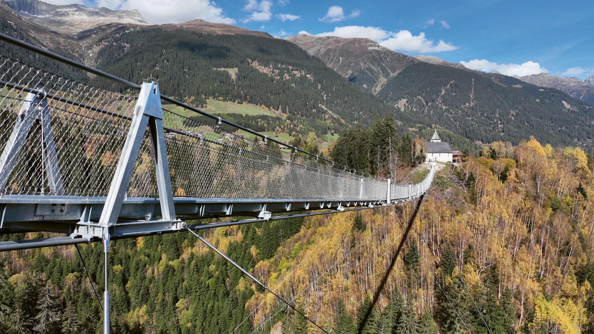 Prix Acier für Hängebrücke «la pendenta» in Disentis