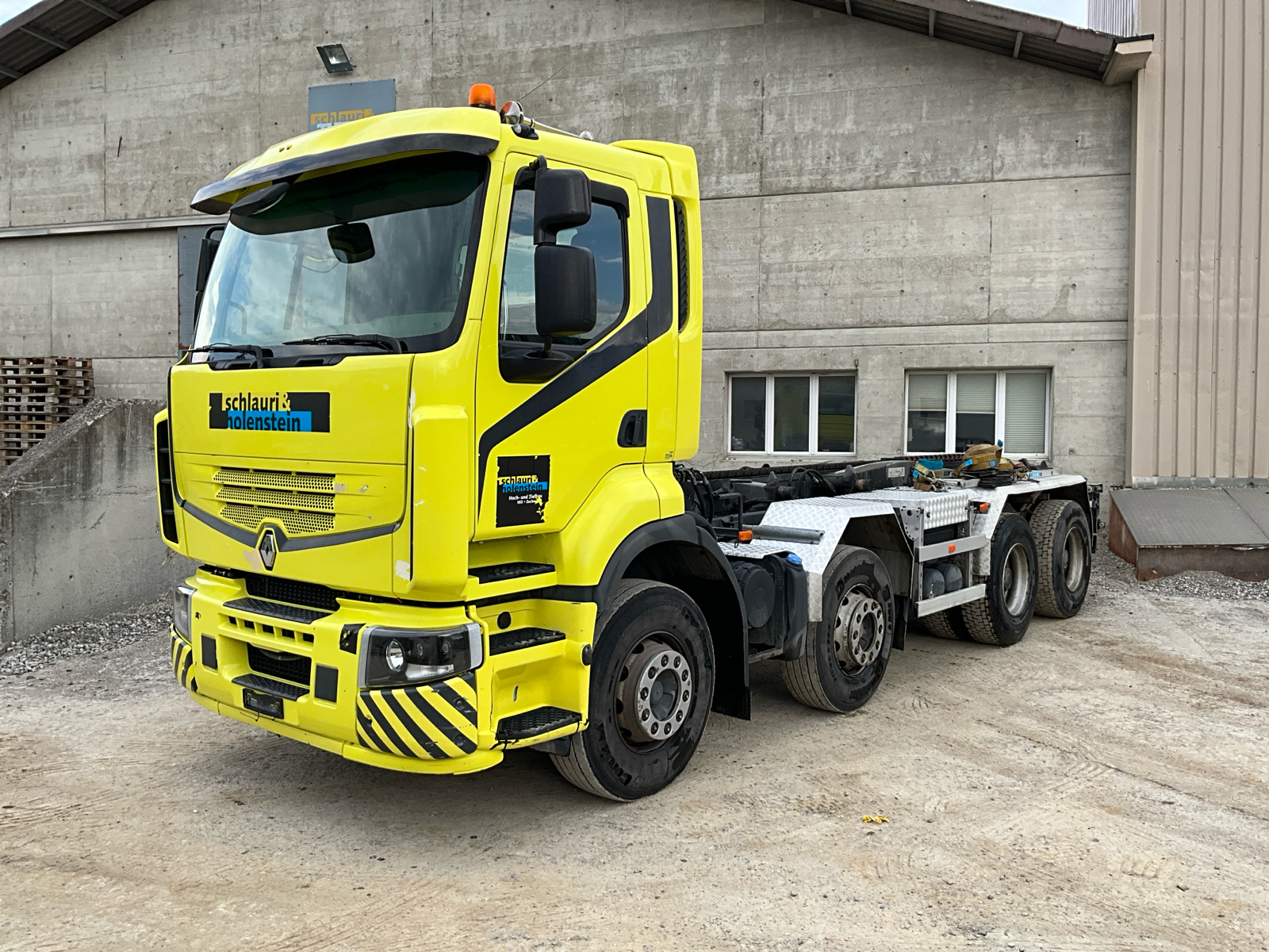 2009 Renault Lander 450 8x4 Container-LKW