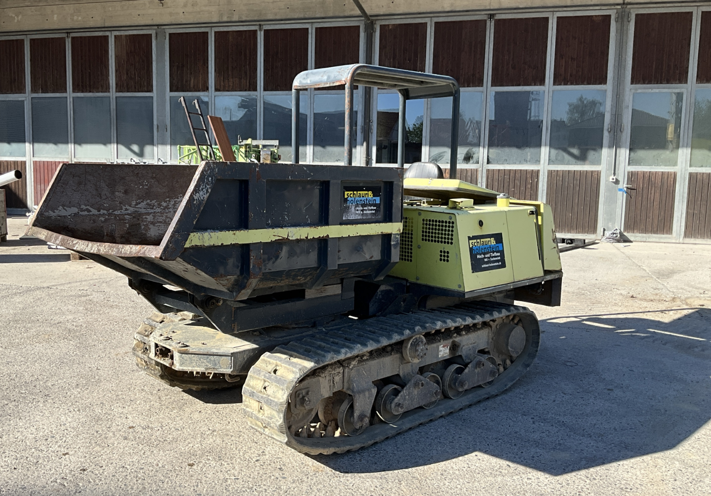 Quellle: Dome Auctions 2010 Morooka MST300 VDR Raupendumper
