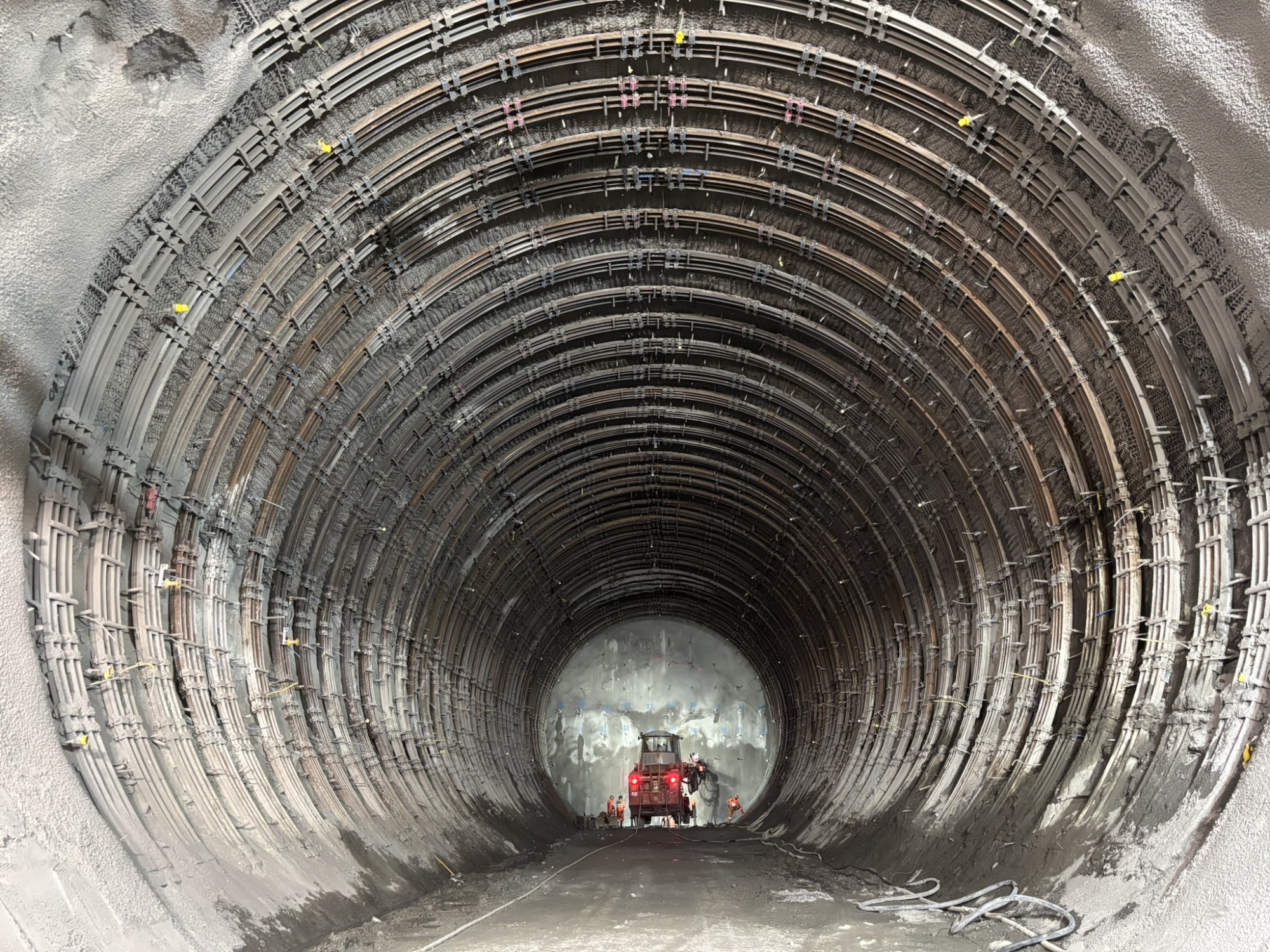 Zweite Röhre Gotthard Strassentunnel, Vortrieb in der Störzone Süd