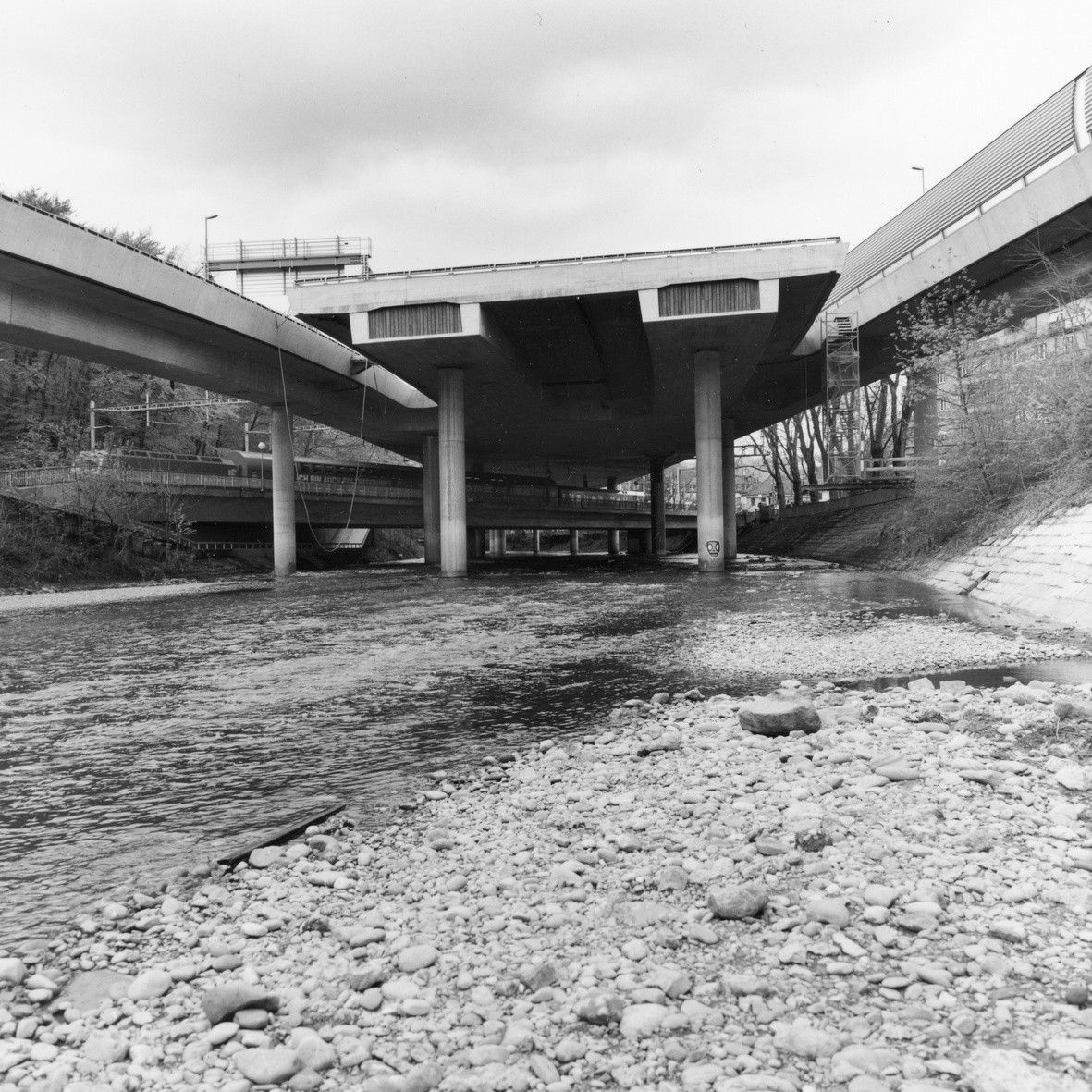 Abruptes Ende der Sihlhochstrasse um 2003