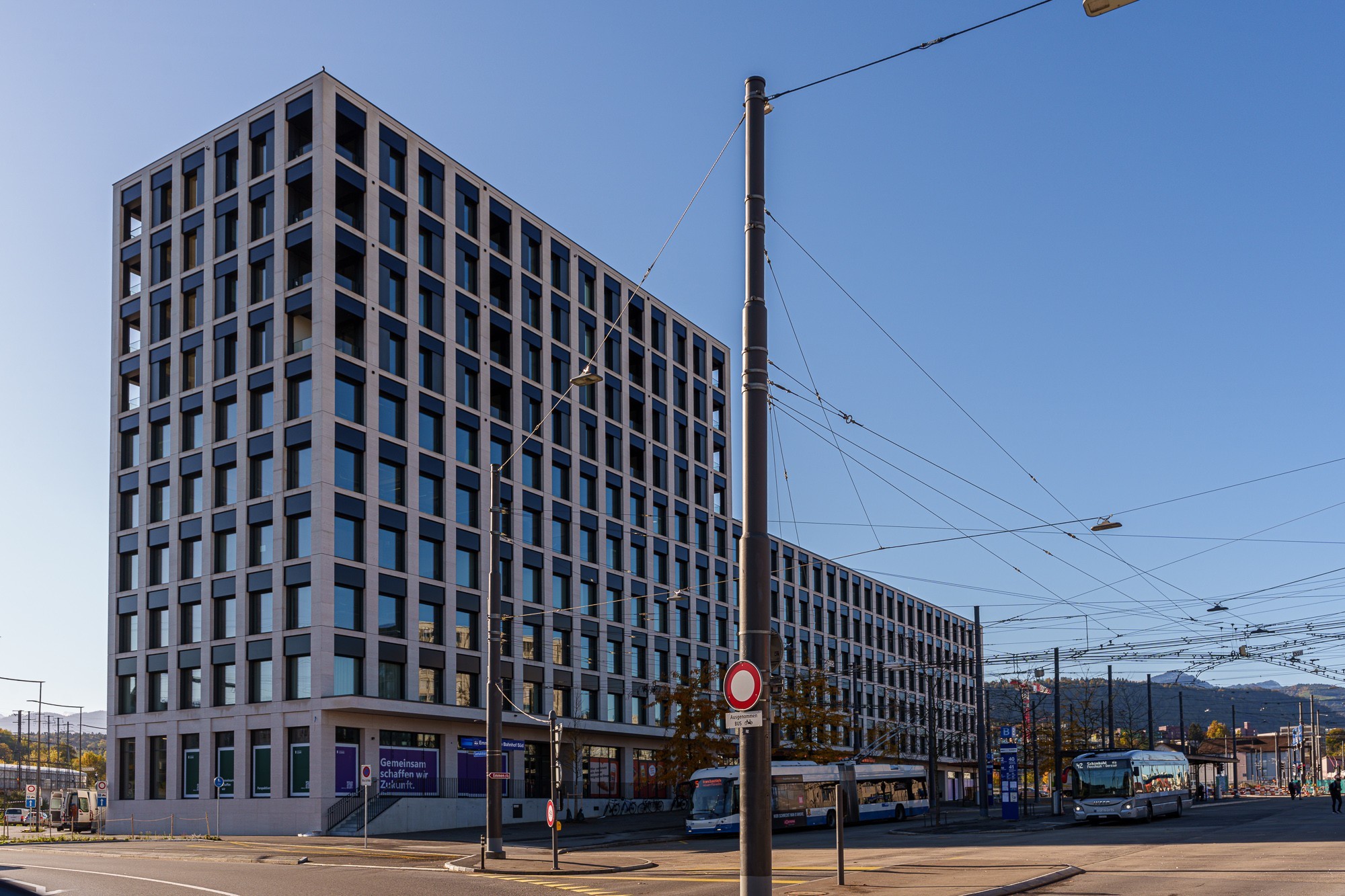 Neues Verwaltungsgebäude am Seetalplatz