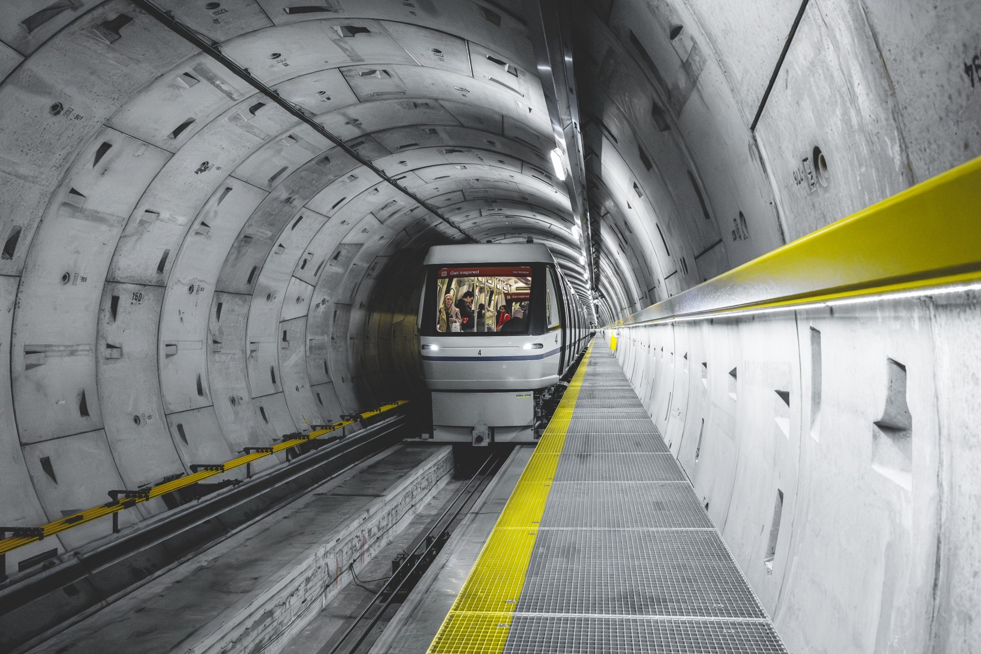 Tunnel der Skymetro.