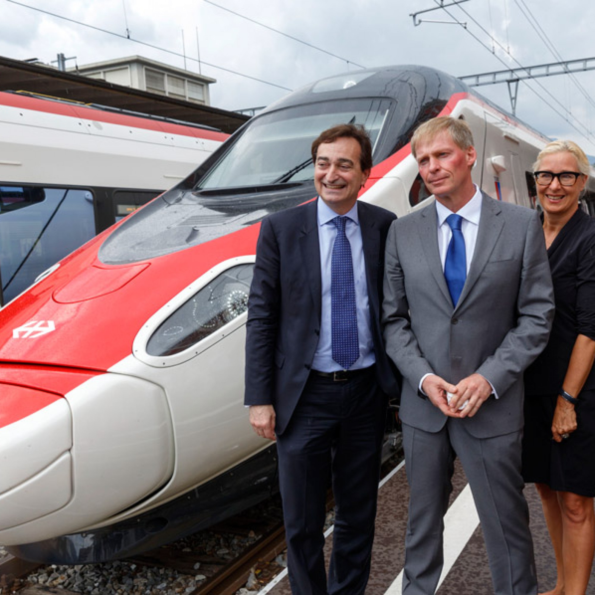 Medienanlass und Zugstaufe ETR 610 "Ticino". (v.l.n.r. Marco Boradori, Stadtpräsident Lugano, Claudio Zali, RR Tessin; Jeannine Pilloud, SBB; Andreas Meyer, SBB) (Bild: SBB)