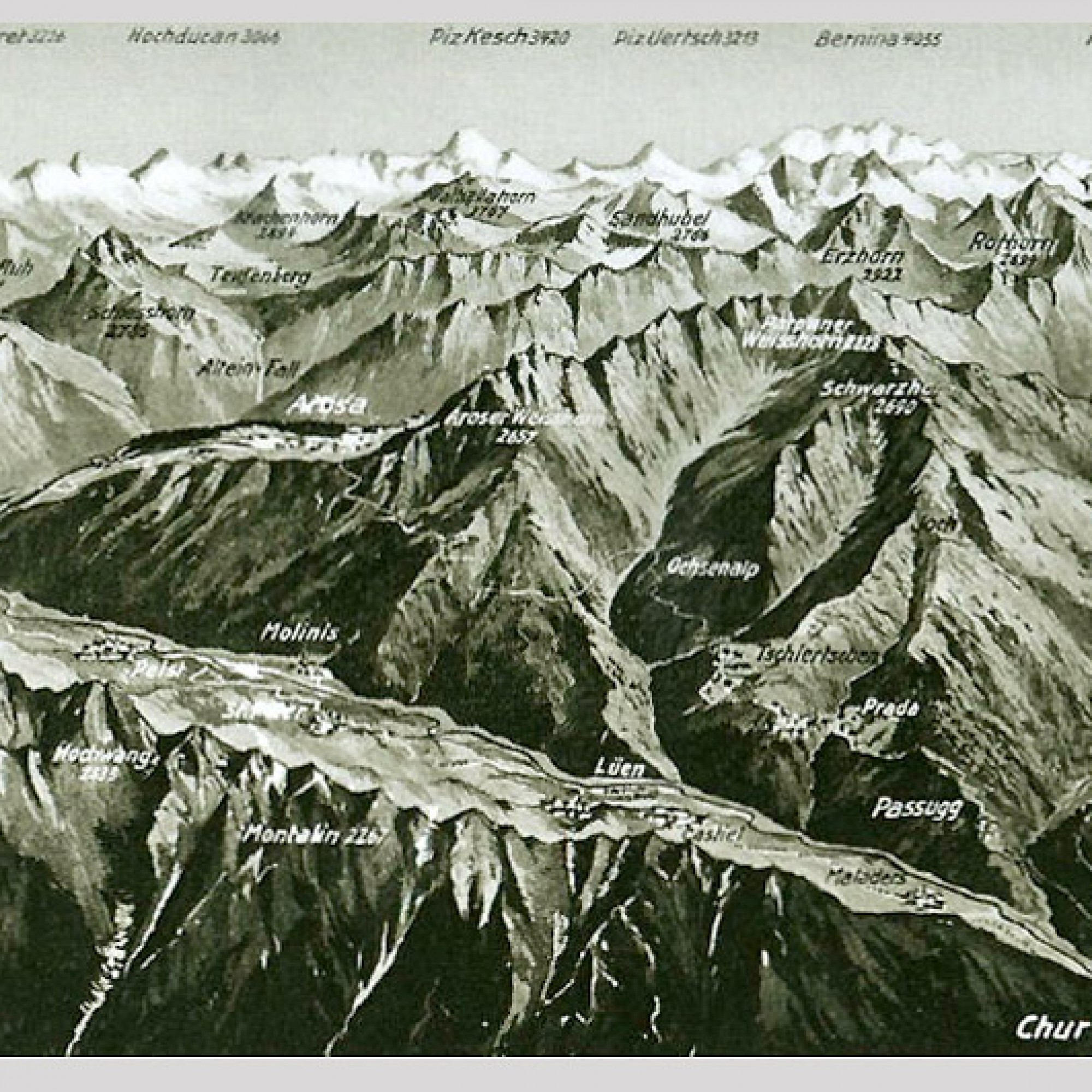 Das Schanfigg mit Kantonsstrasse und Arosabahn auf einer Postkarte von 1918.  (Wikipedia, gemeinfrei)